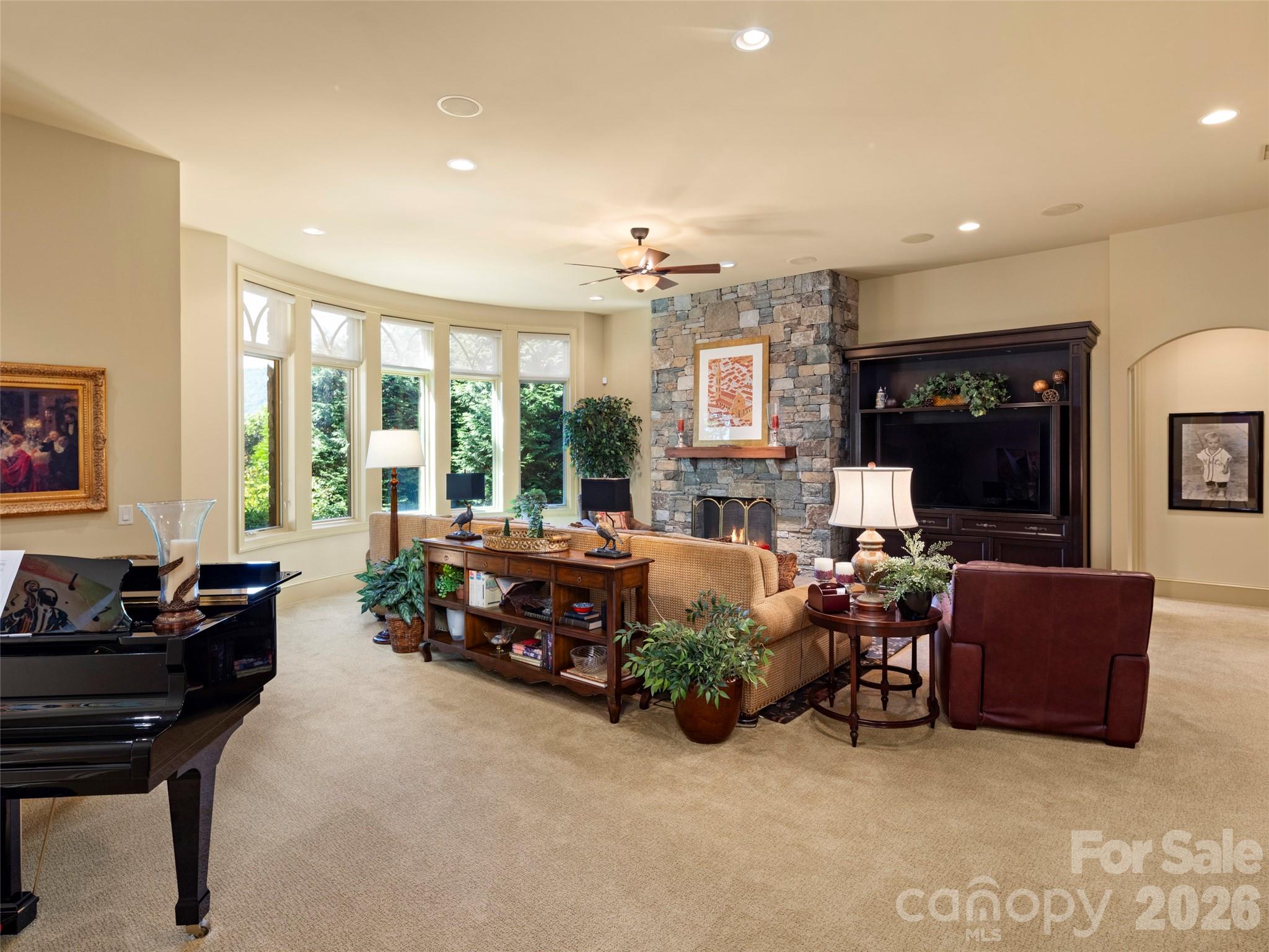 5 Rock Vista Way — Arden