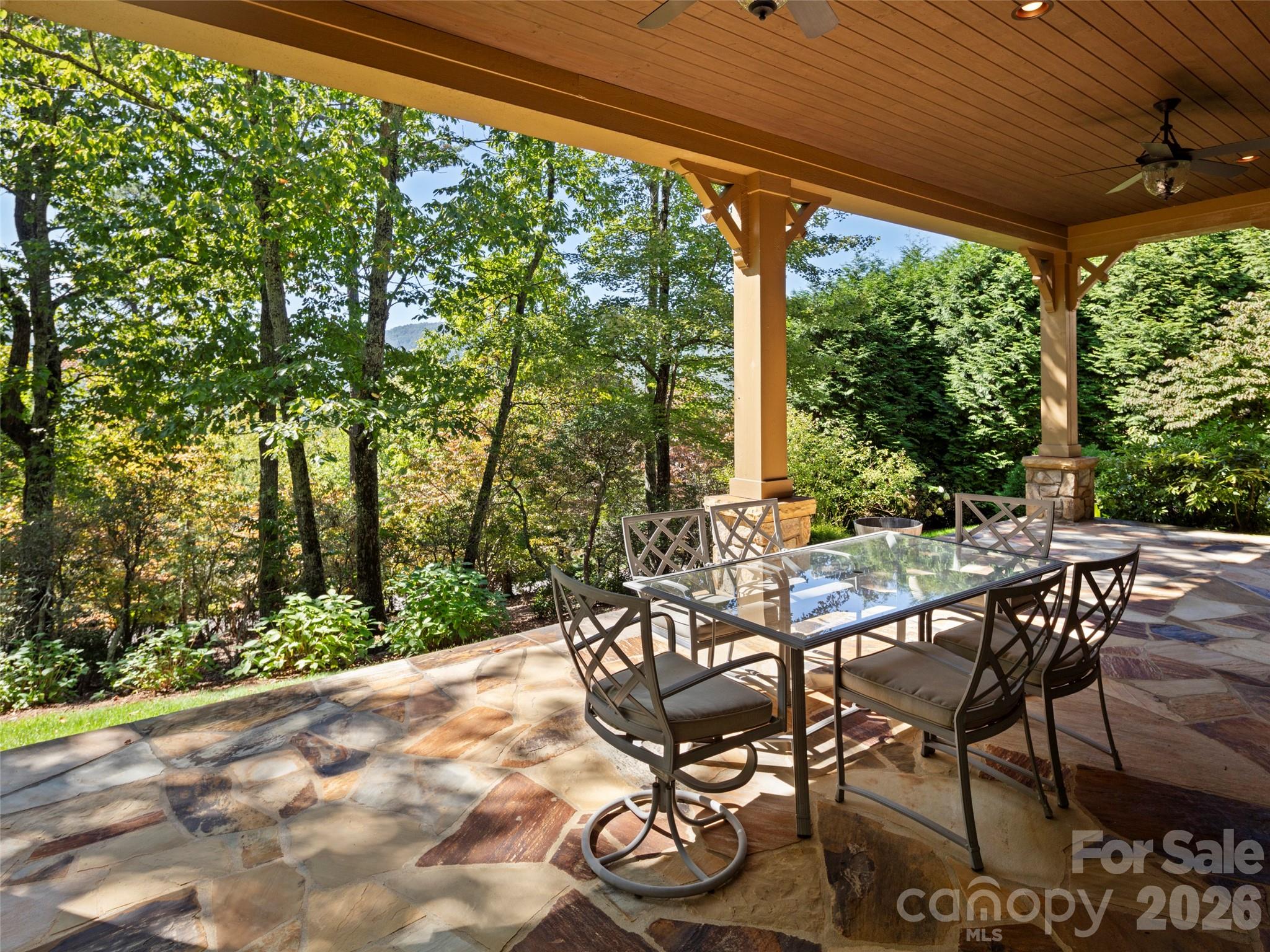5 Rock Vista Way — Arden