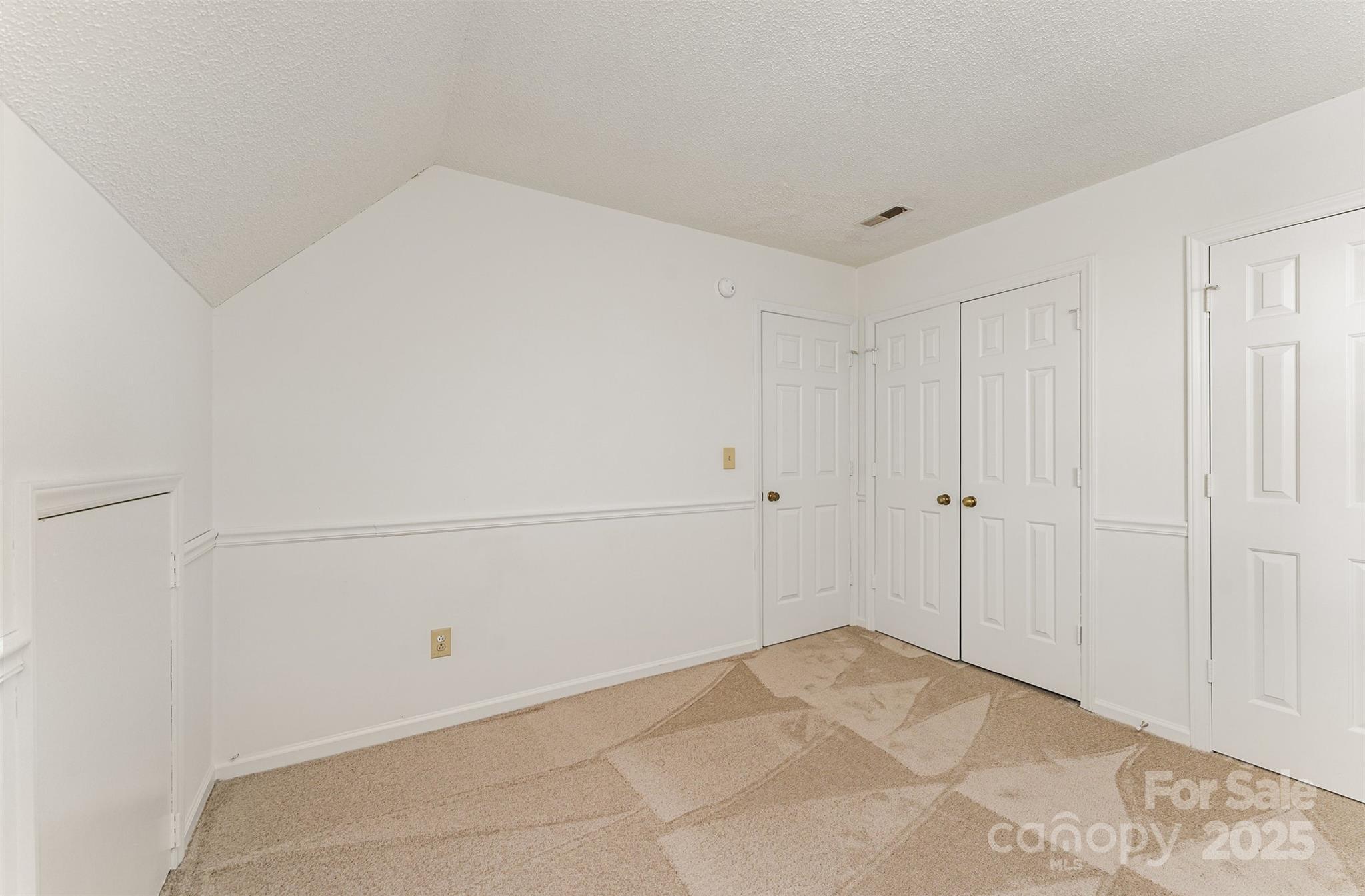 2319 Oak Leigh Drive — Charlotte