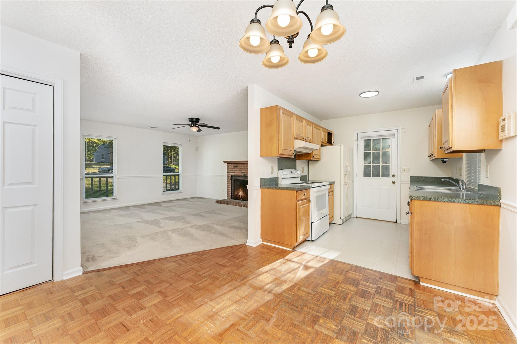 2319 Oak Leigh Drive — Charlotte