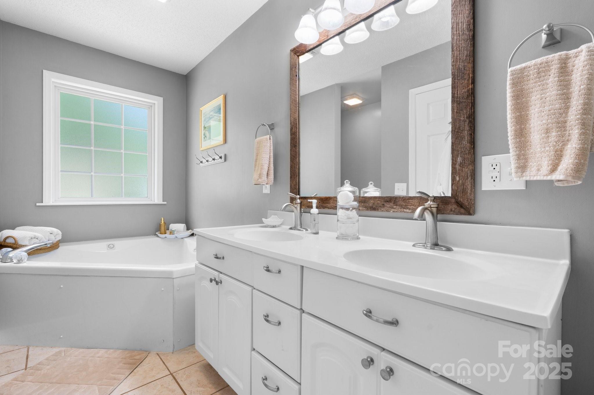 1321 Birch Drive — Morganton