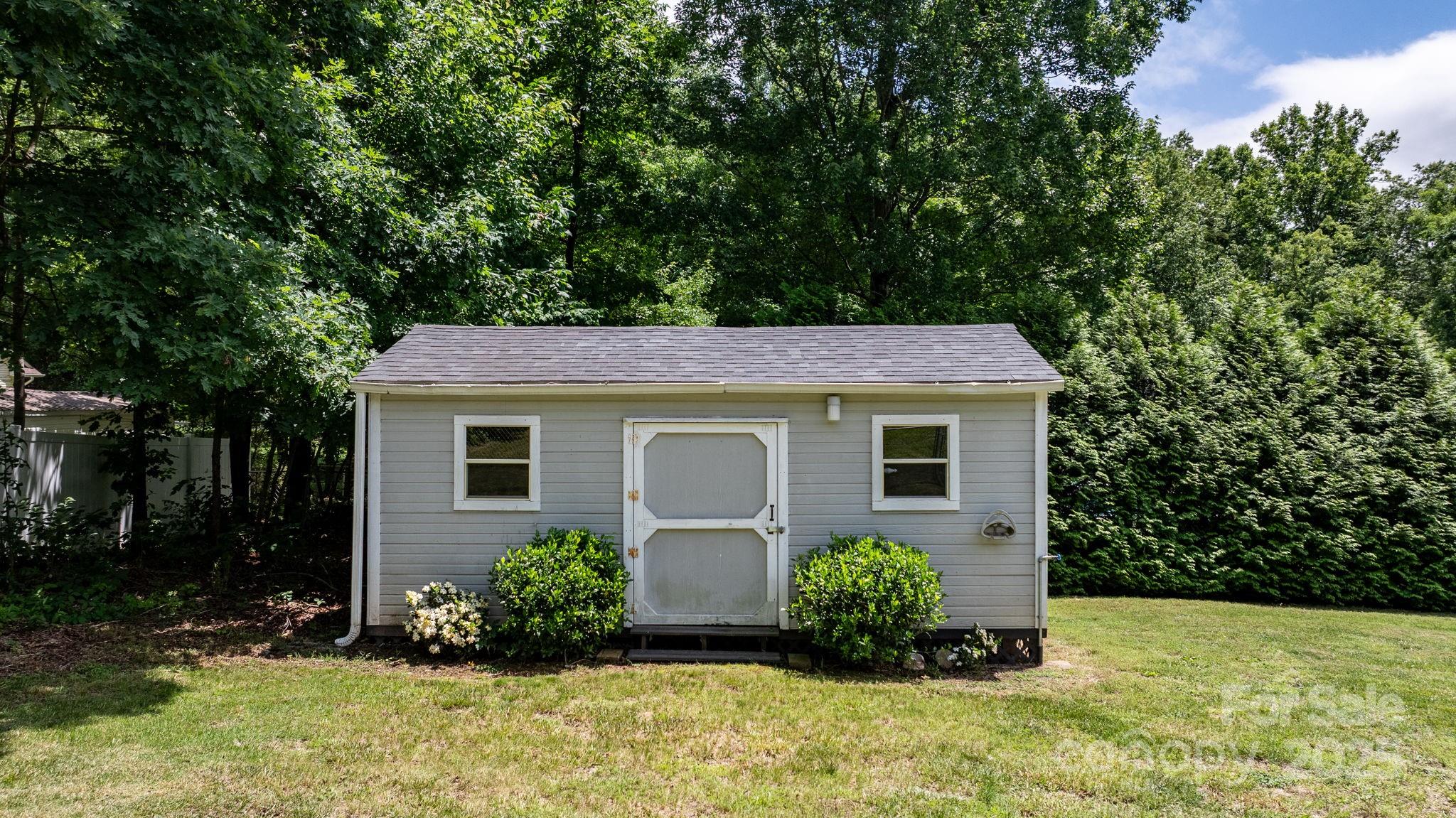 1321 Birch Drive — Morganton