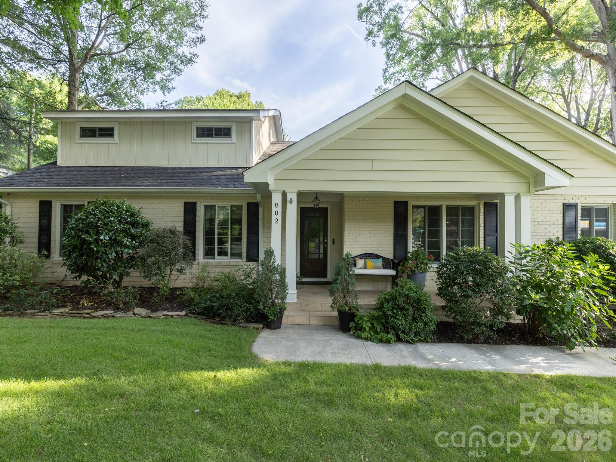 802 E Franklin Street — Monroe