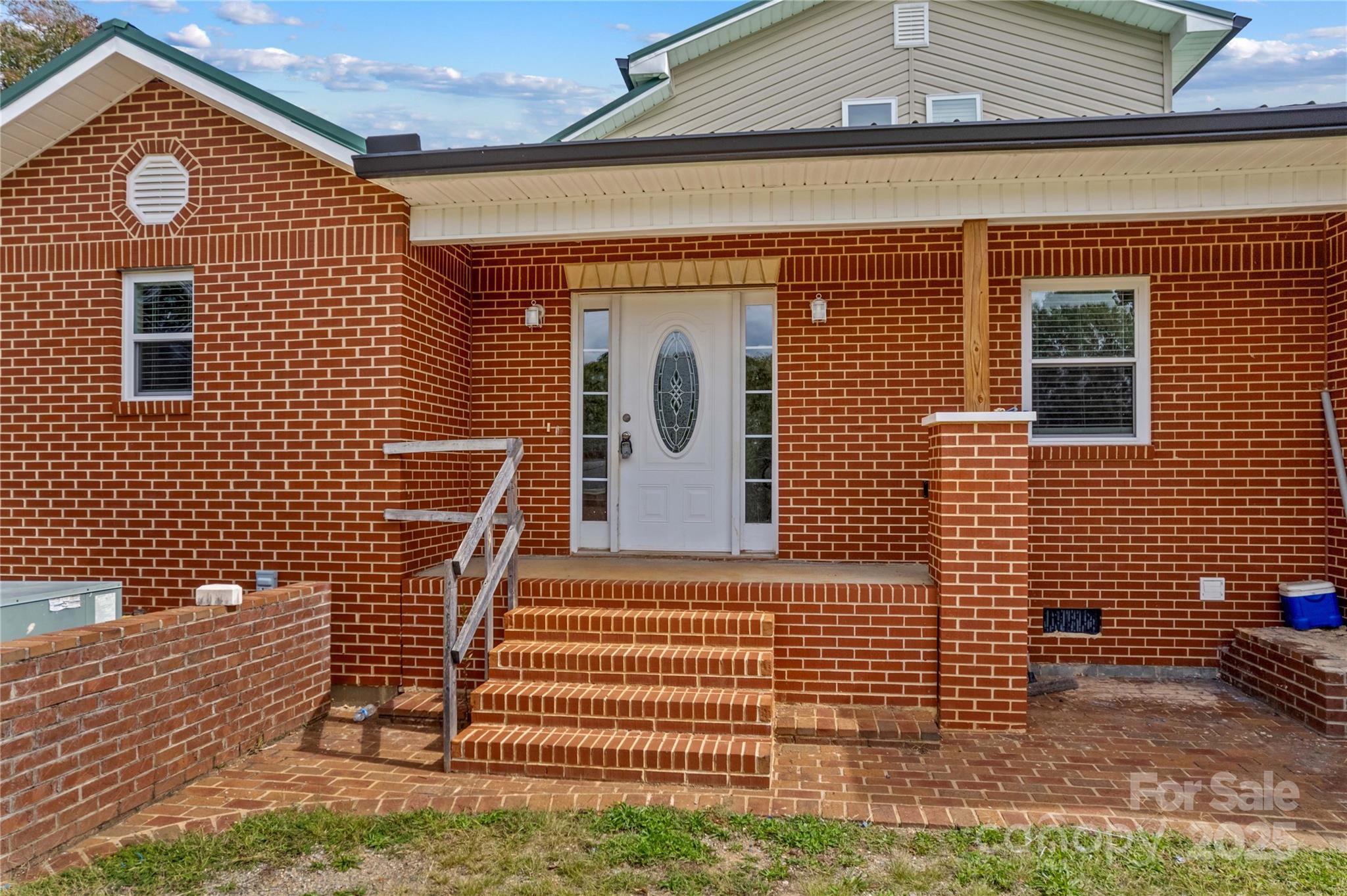 106 Emlee Street — Lexington