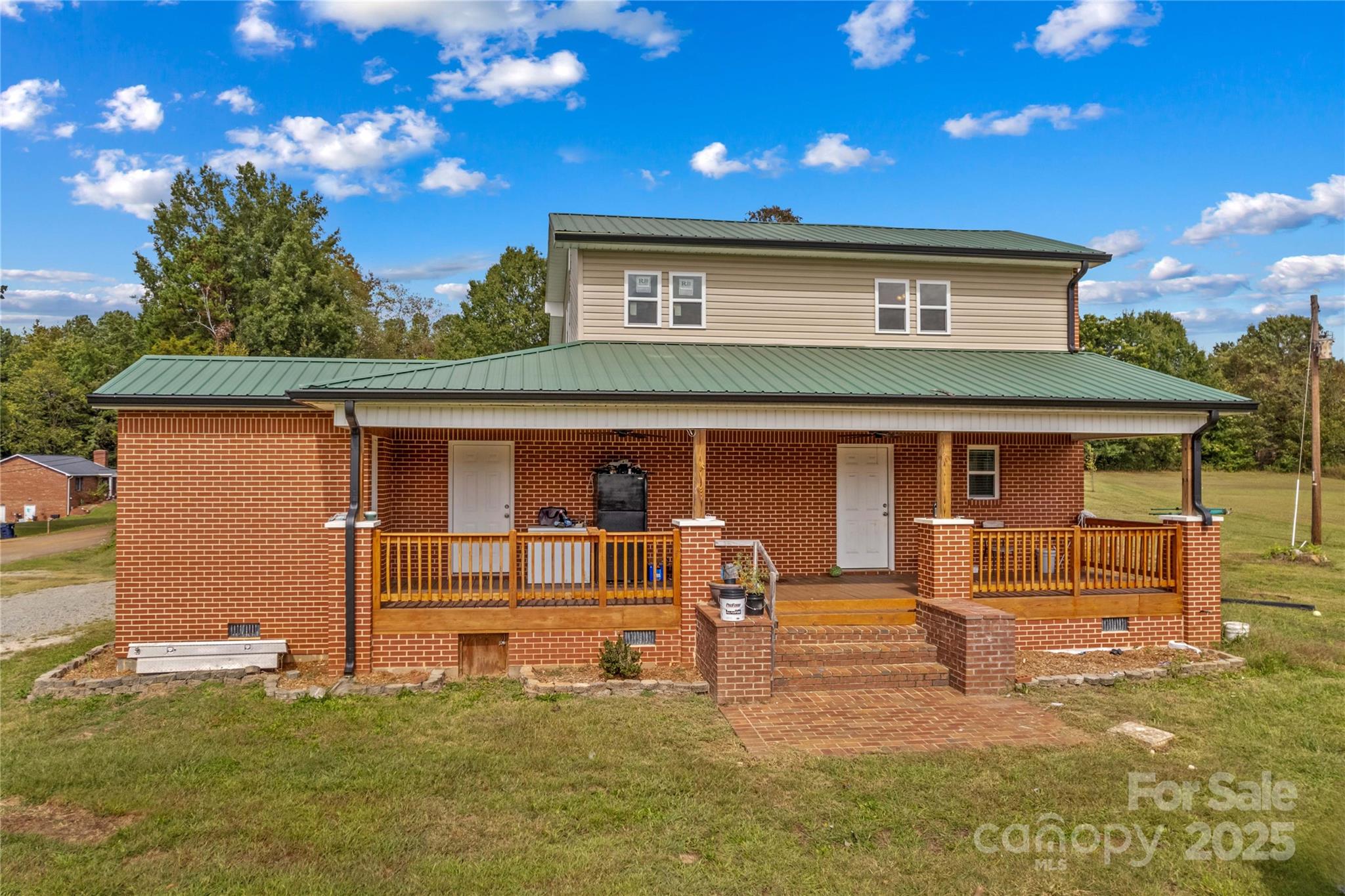 106 Emlee Street — Lexington