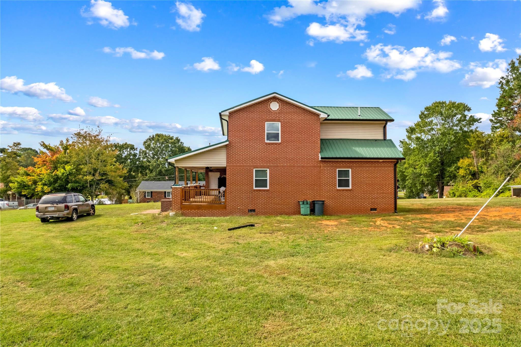 106 Emlee Street — Lexington