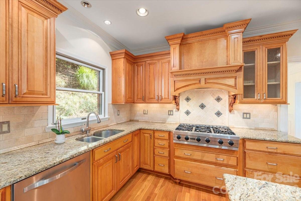 295 Laurel Ridge Drive — Waynesville