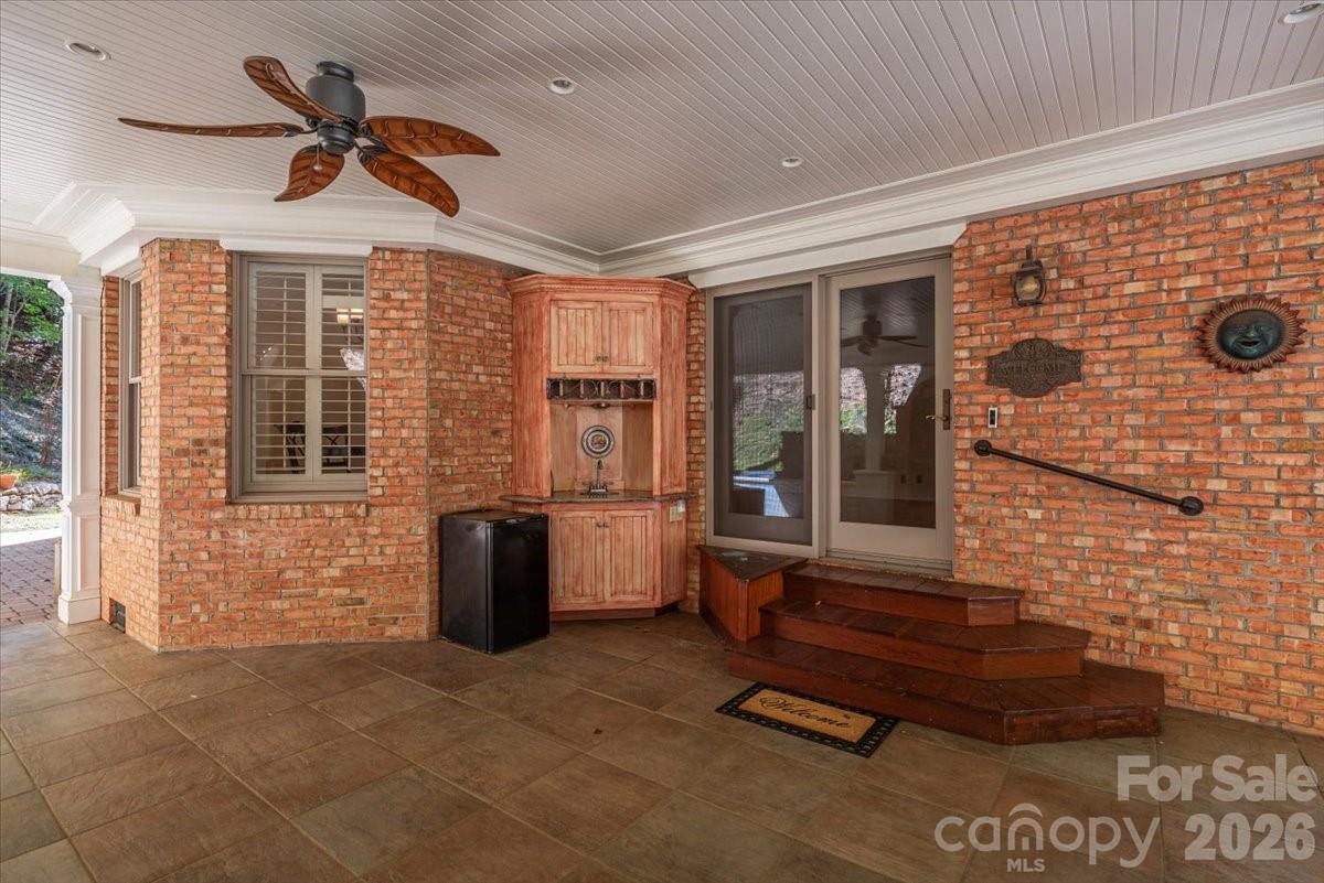 295 Laurel Ridge Drive — Waynesville