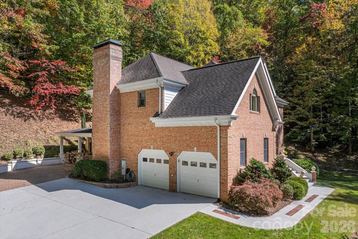 295 Laurel Ridge Drive — Waynesville