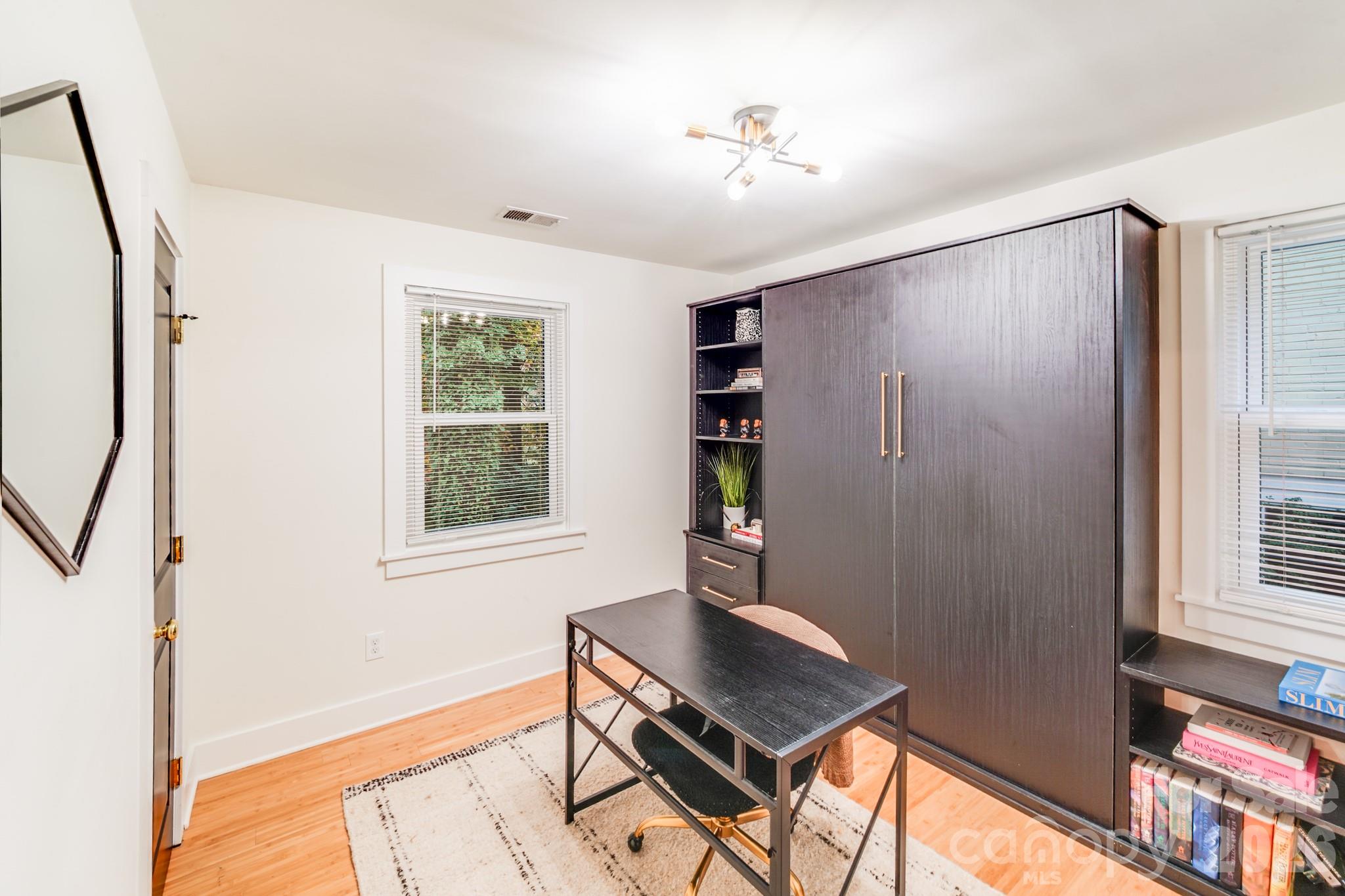 4910 Valley Stream Road — Charlotte