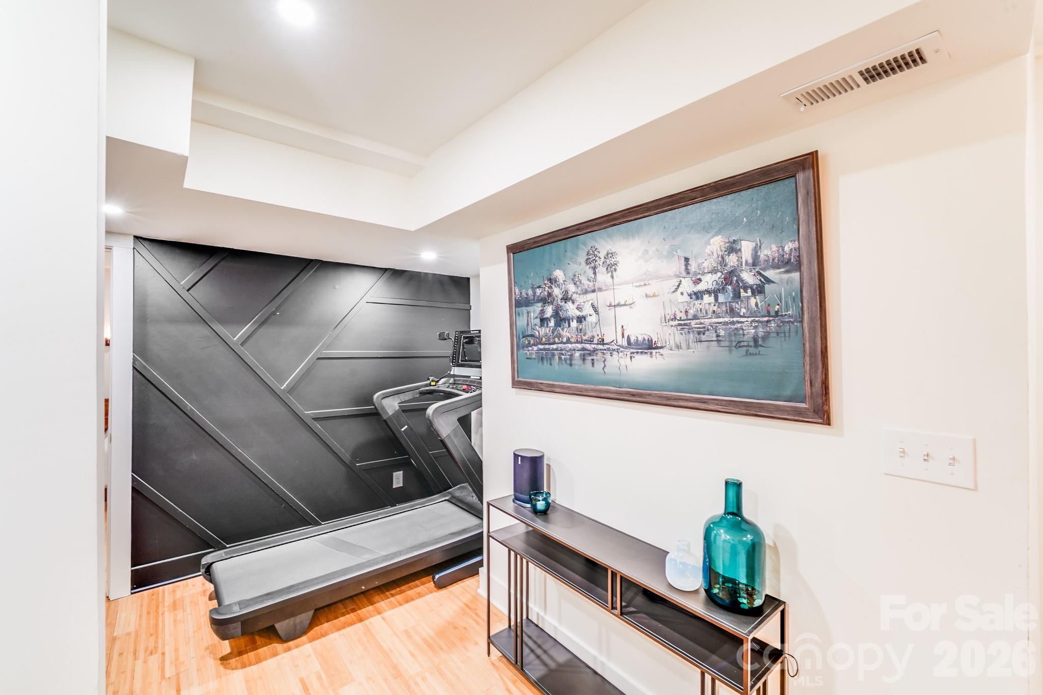 4910 Valley Stream Road — Charlotte