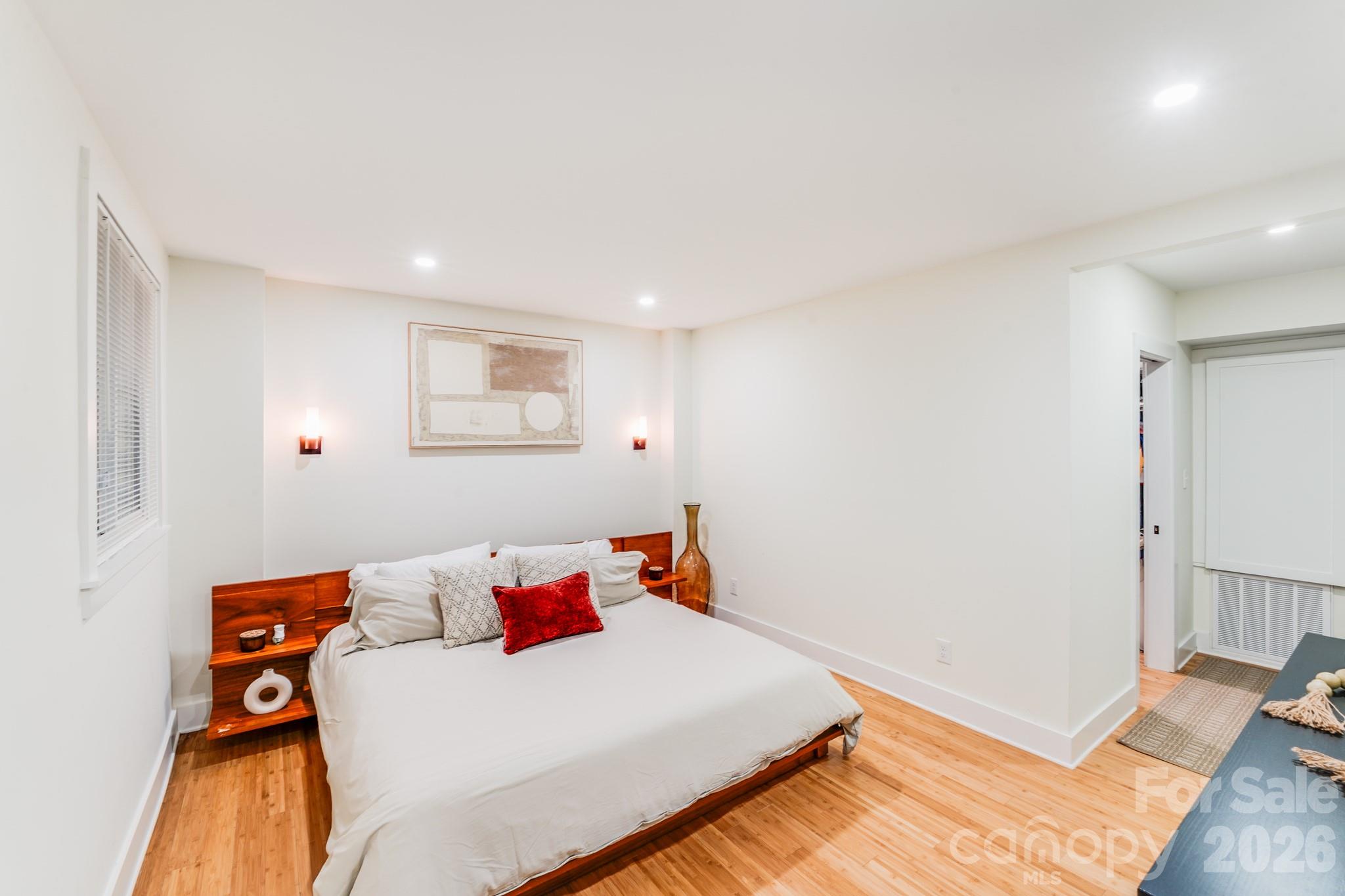 4910 Valley Stream Road — Charlotte