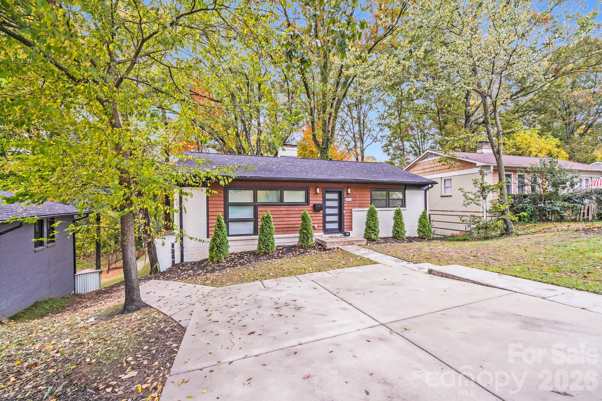 4910 Valley Stream Road — Charlotte