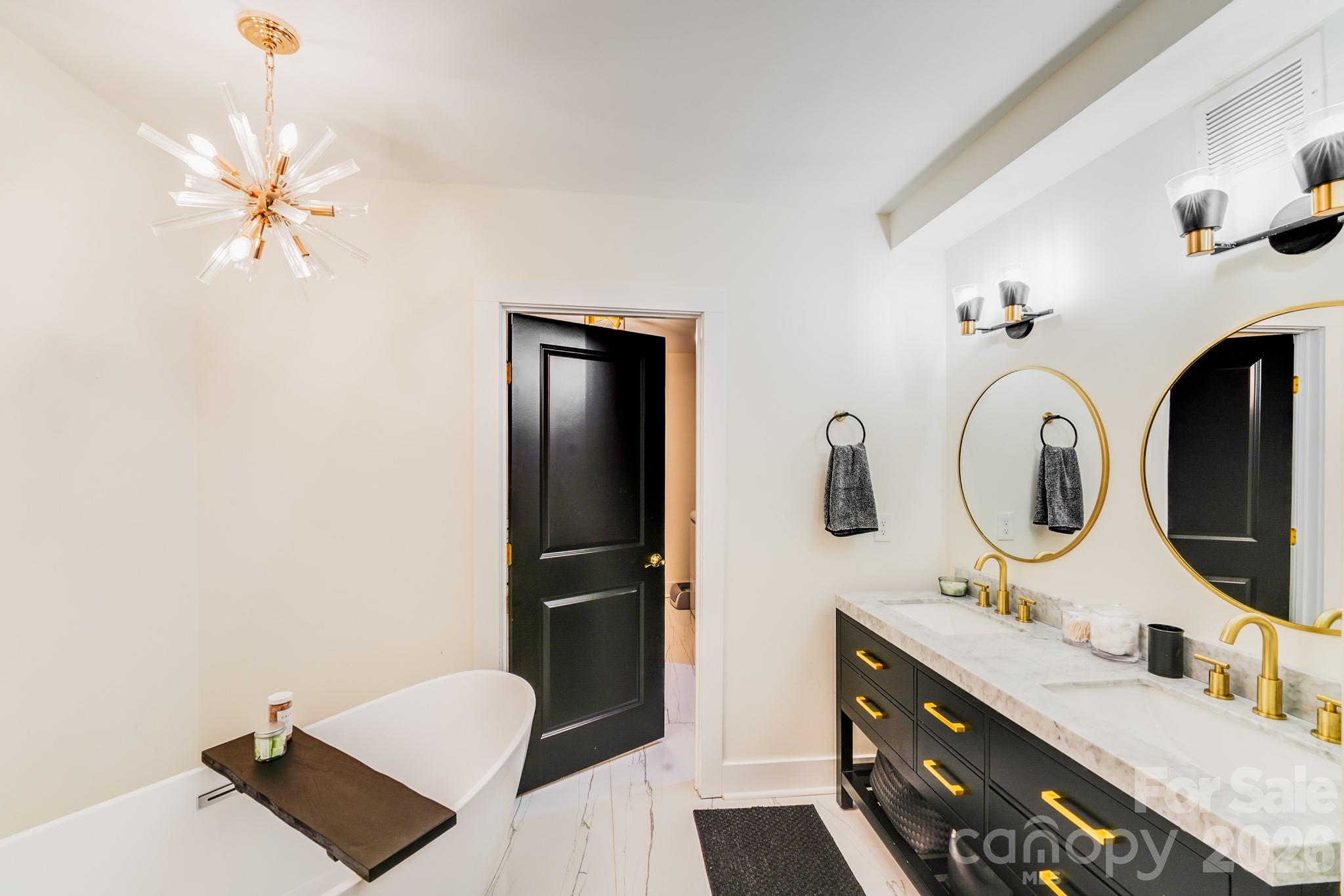 4910 Valley Stream Road — Charlotte