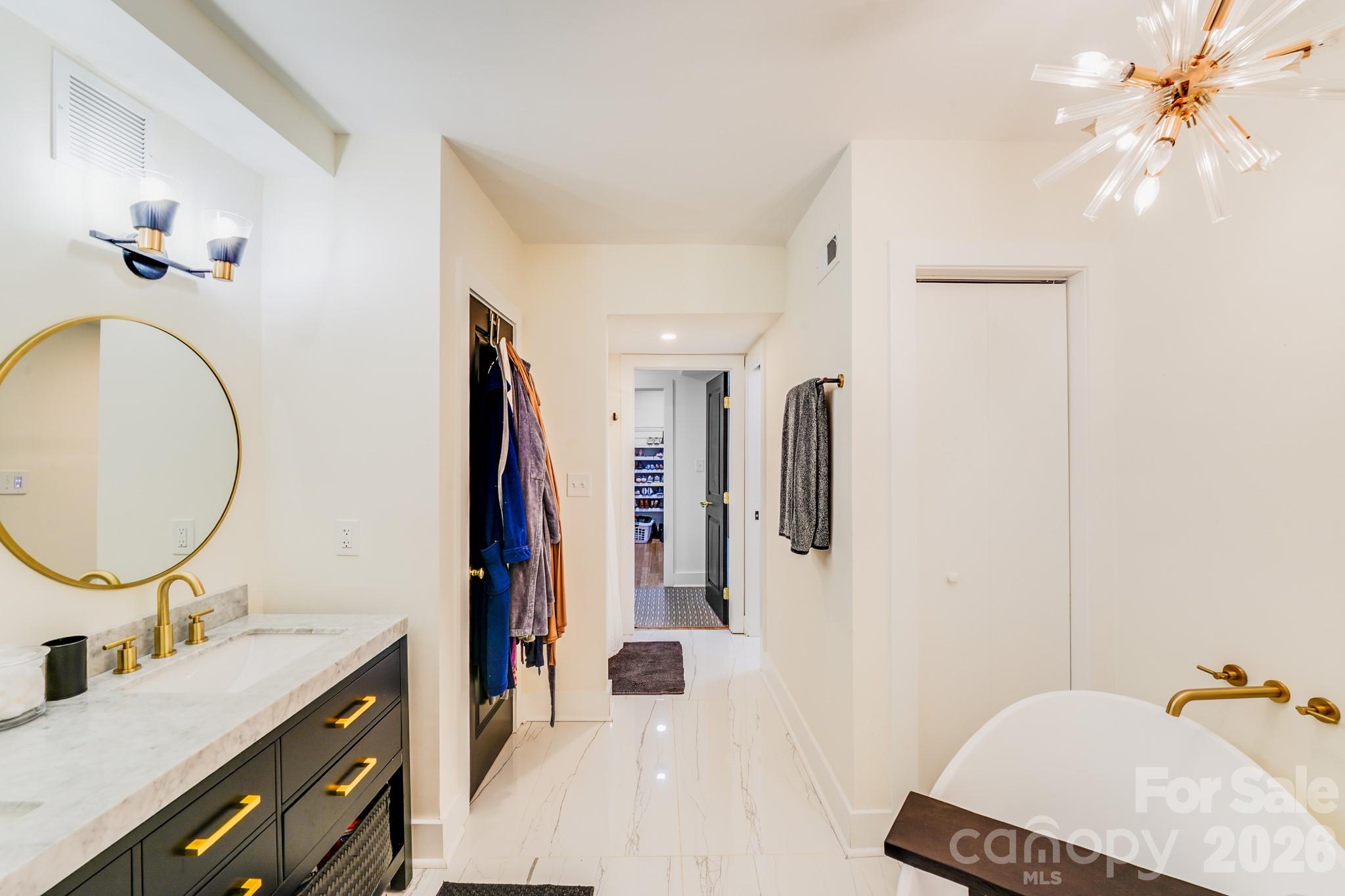 4910 Valley Stream Road — Charlotte