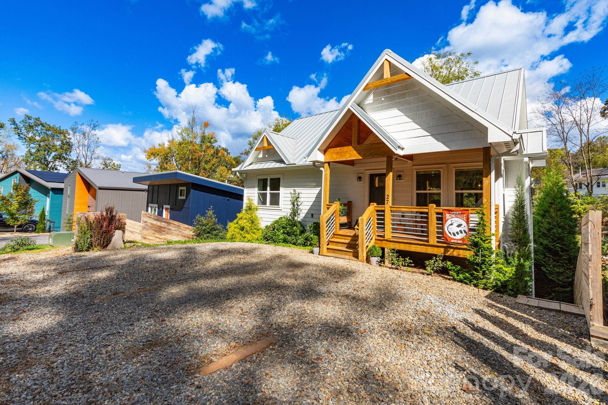 27 Ruslan Drive — Asheville