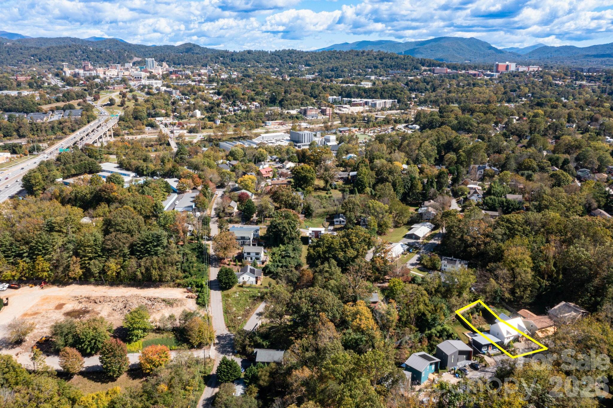 27 Ruslan Drive — Asheville