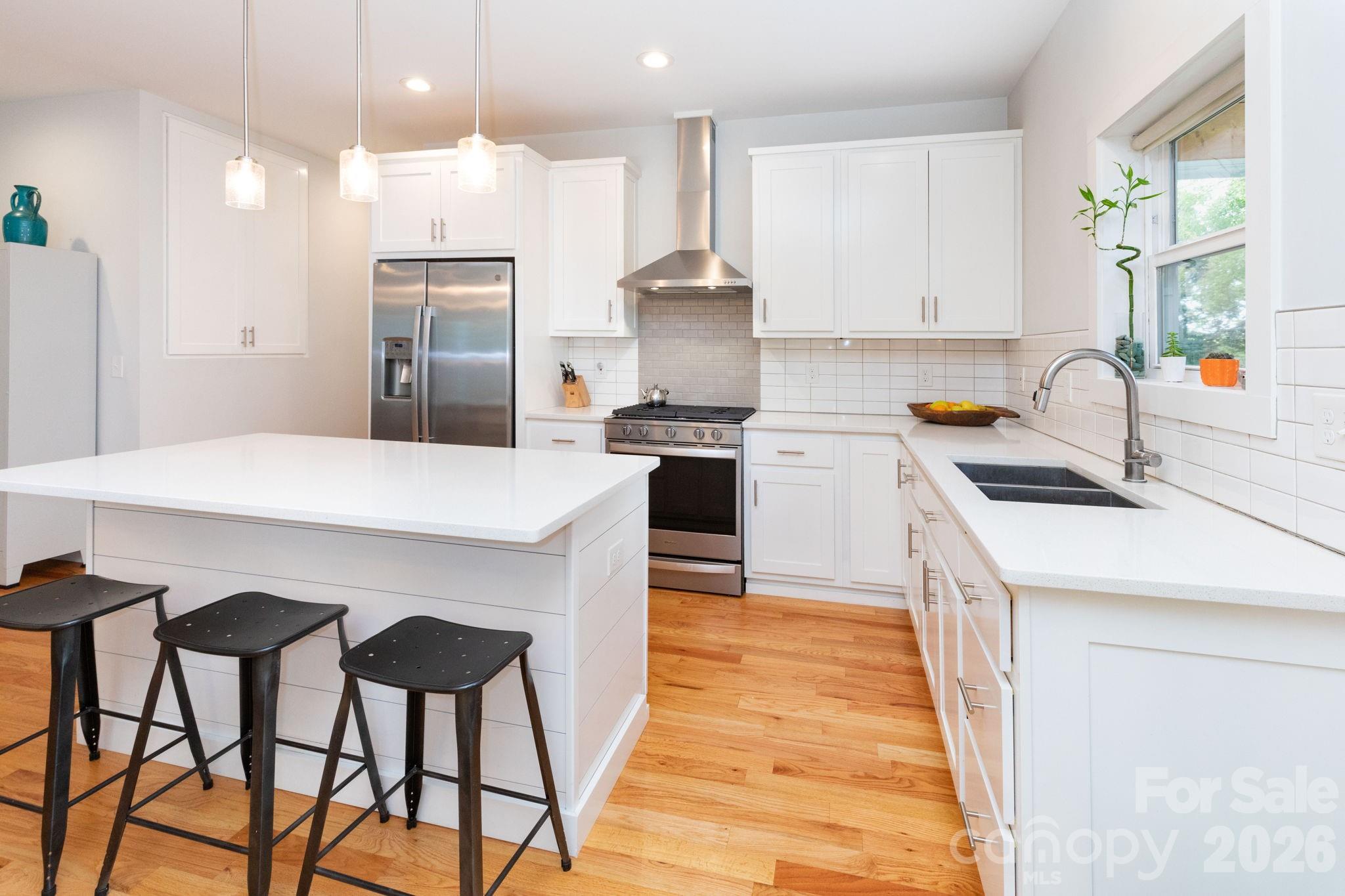 27 Ruslan Drive — Asheville