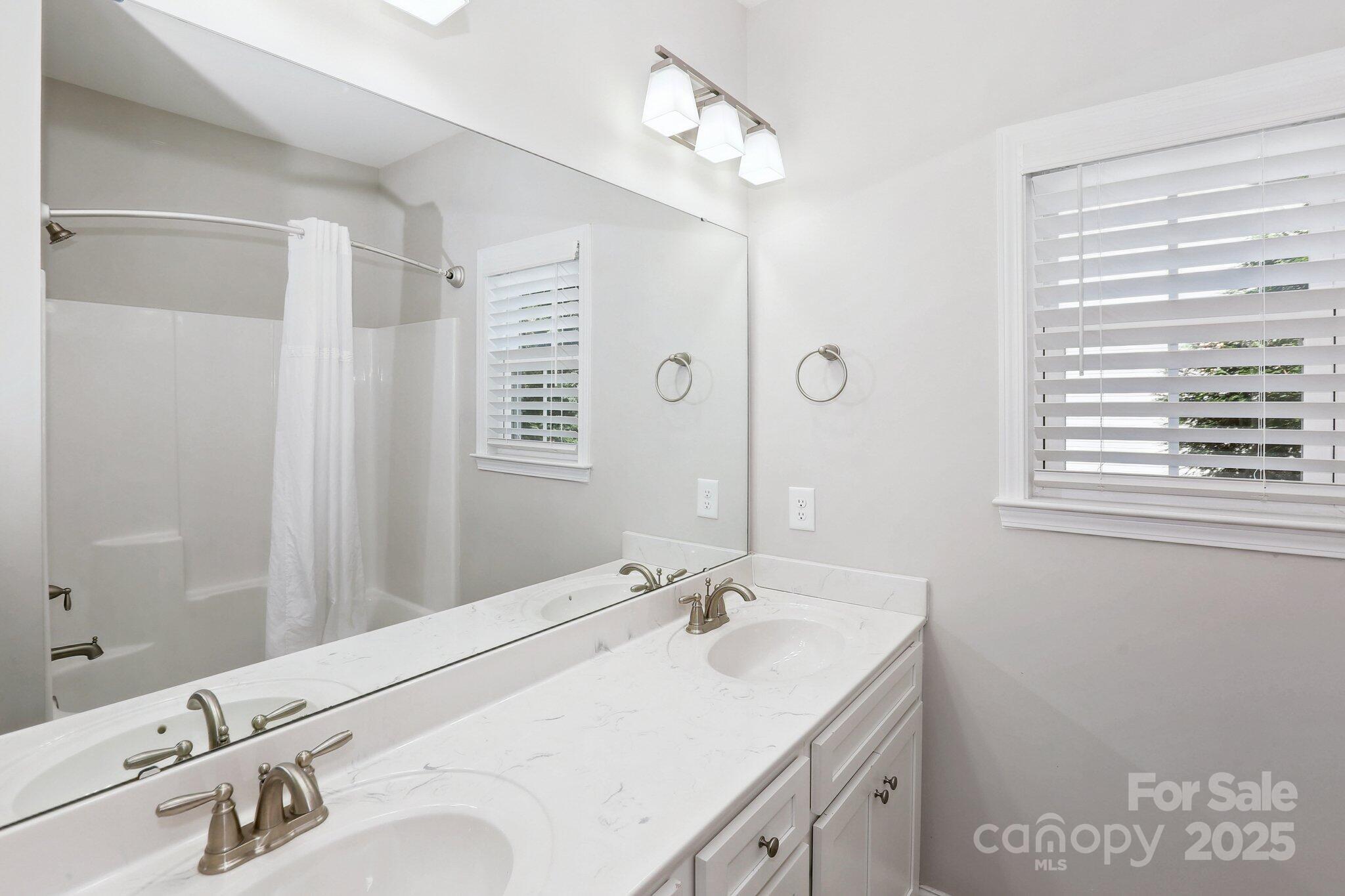 1648 Williamsburg Drive — Rock Hill