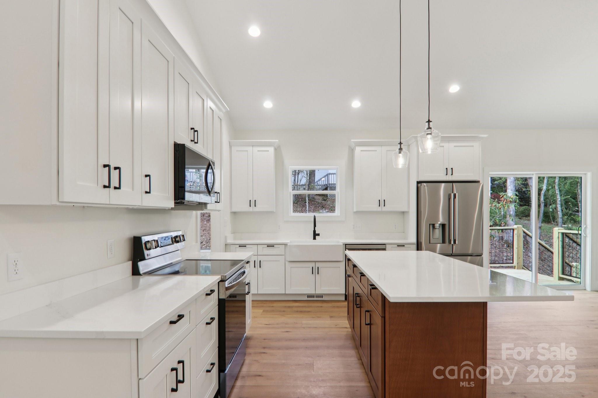 271 Greenstone Lane — Mills River