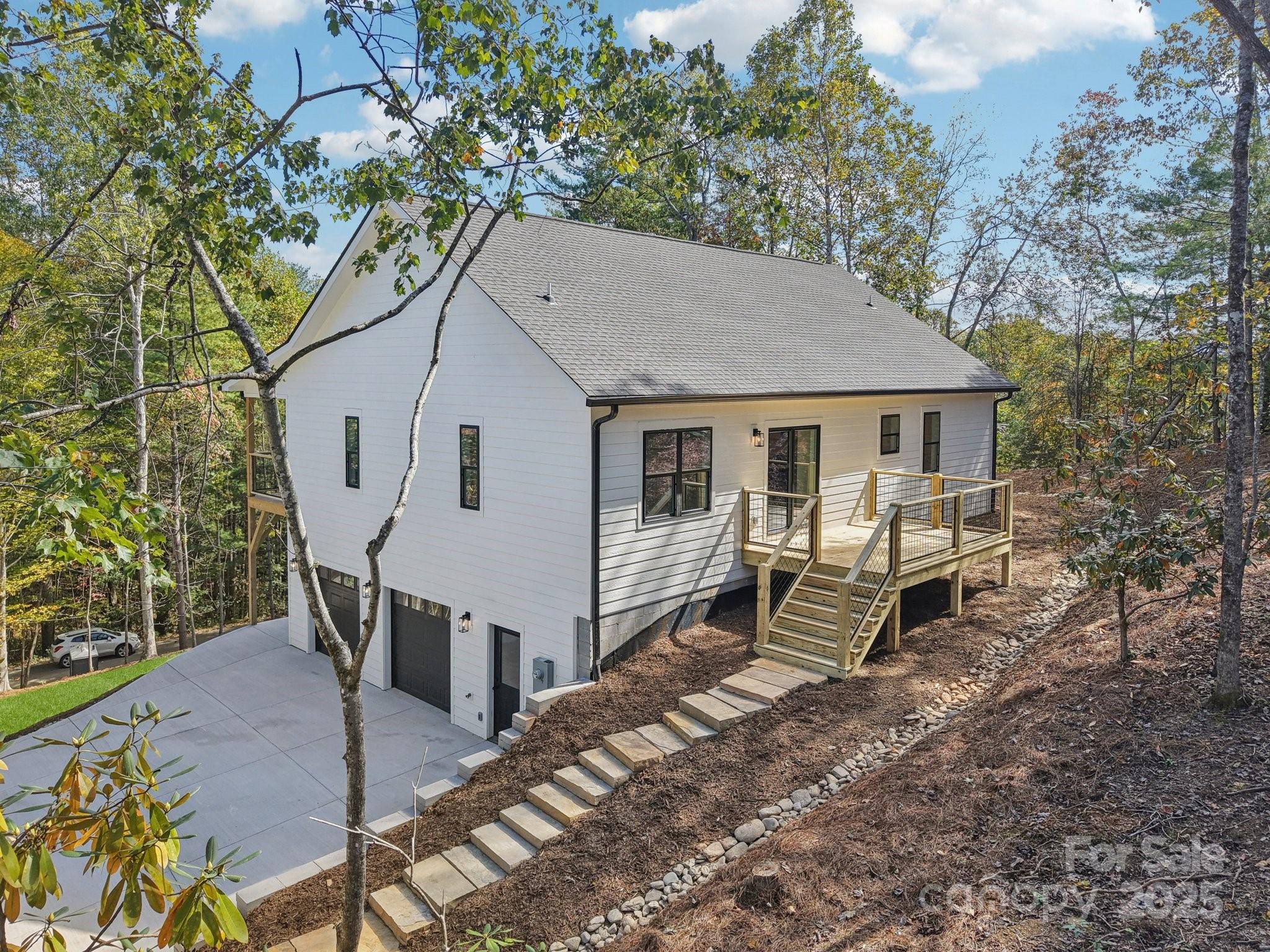 271 Greenstone Lane — Mills River