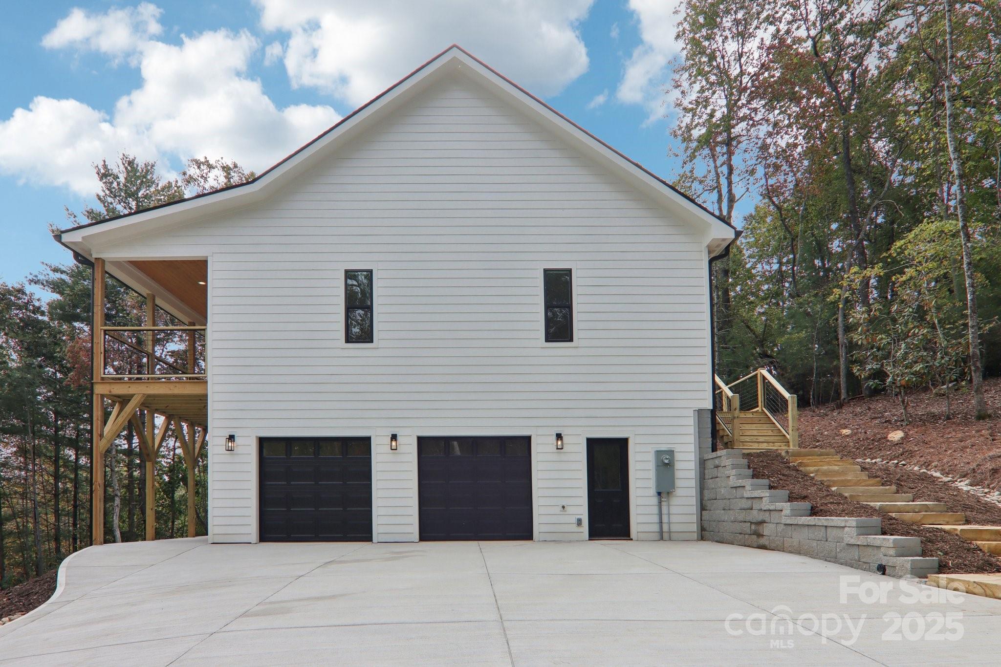 271 Greenstone Lane — Mills River