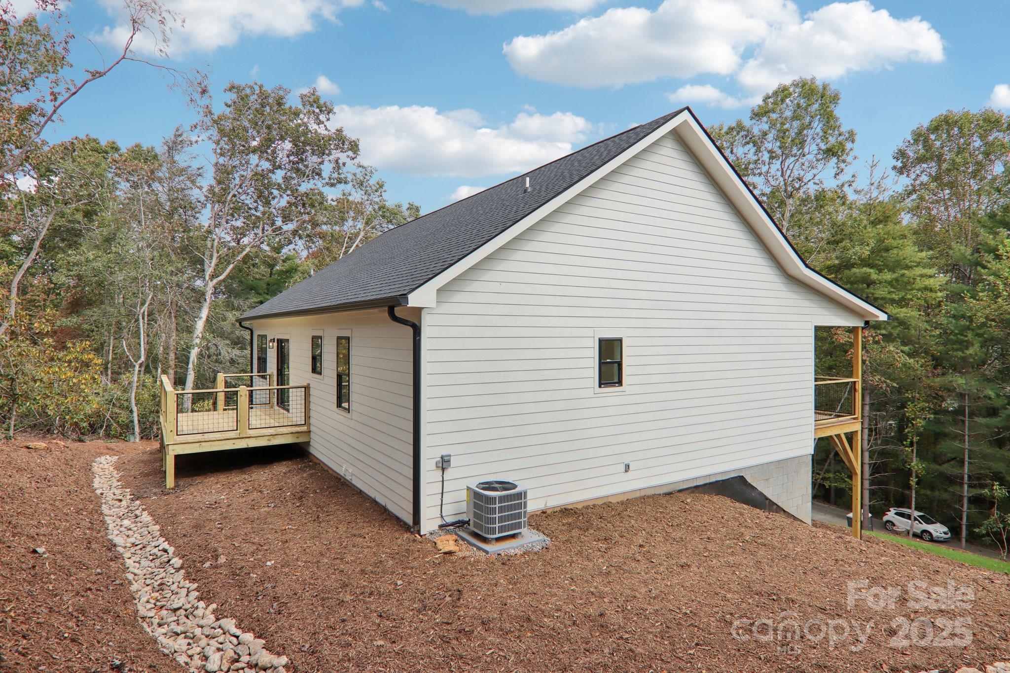 271 Greenstone Lane — Mills River