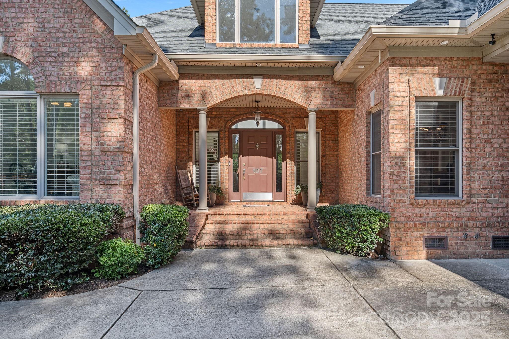 107 Kenway Loop — Mooresville