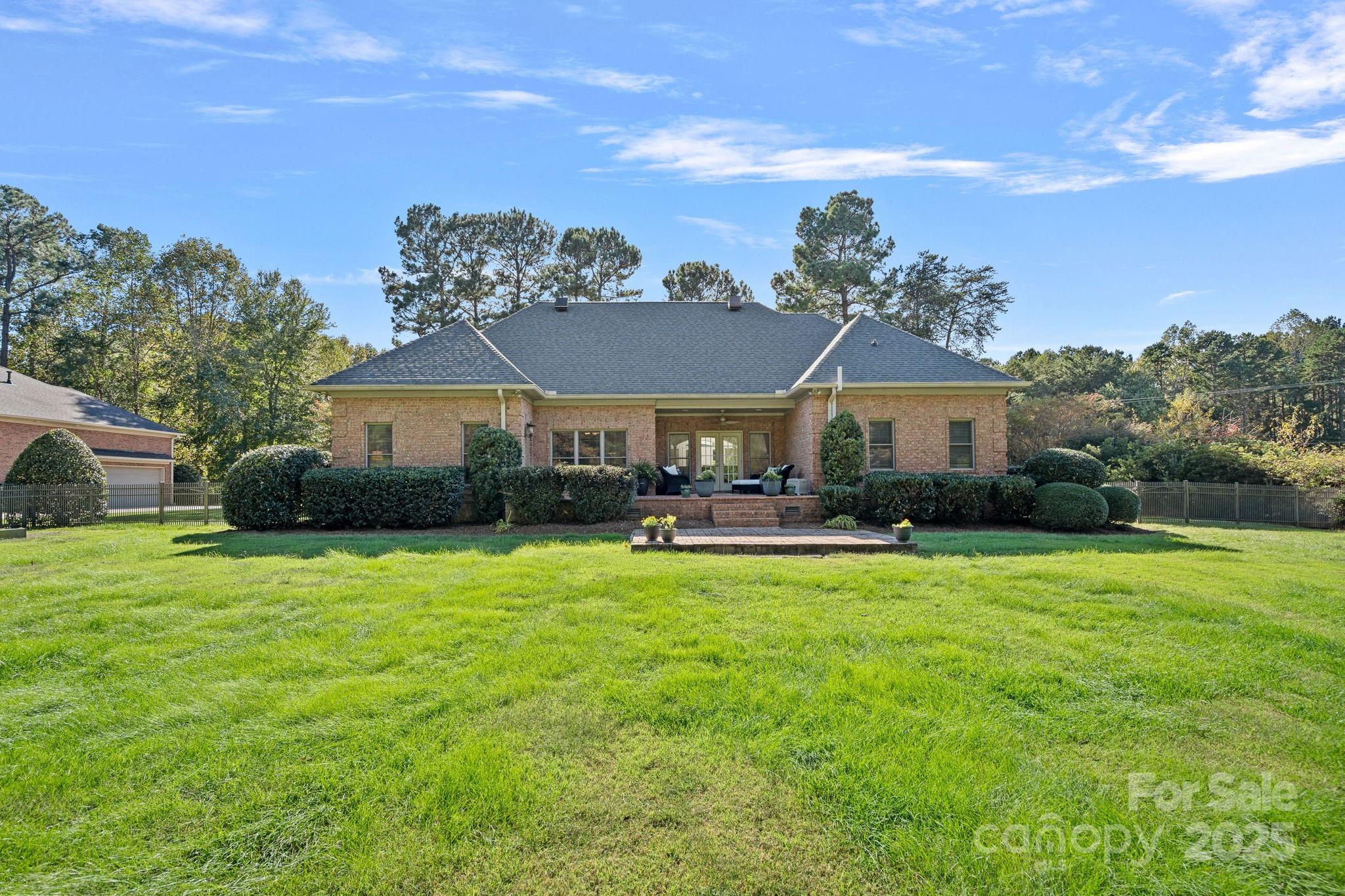 107 Kenway Loop — Mooresville