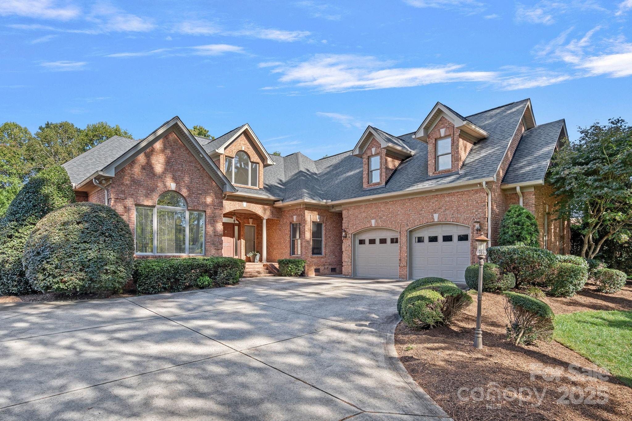 107 Kenway Loop — Mooresville