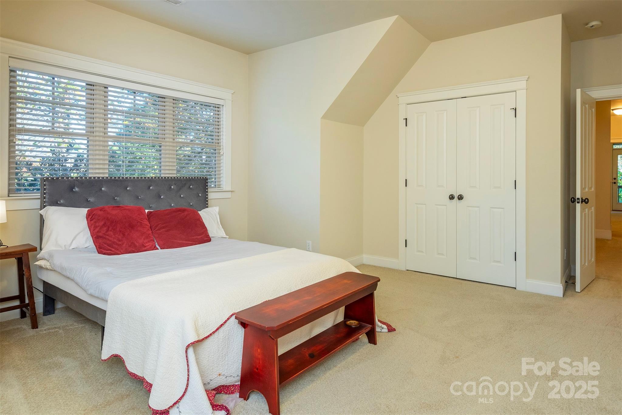 4 Yellow Owl Court — Biltmore Lake