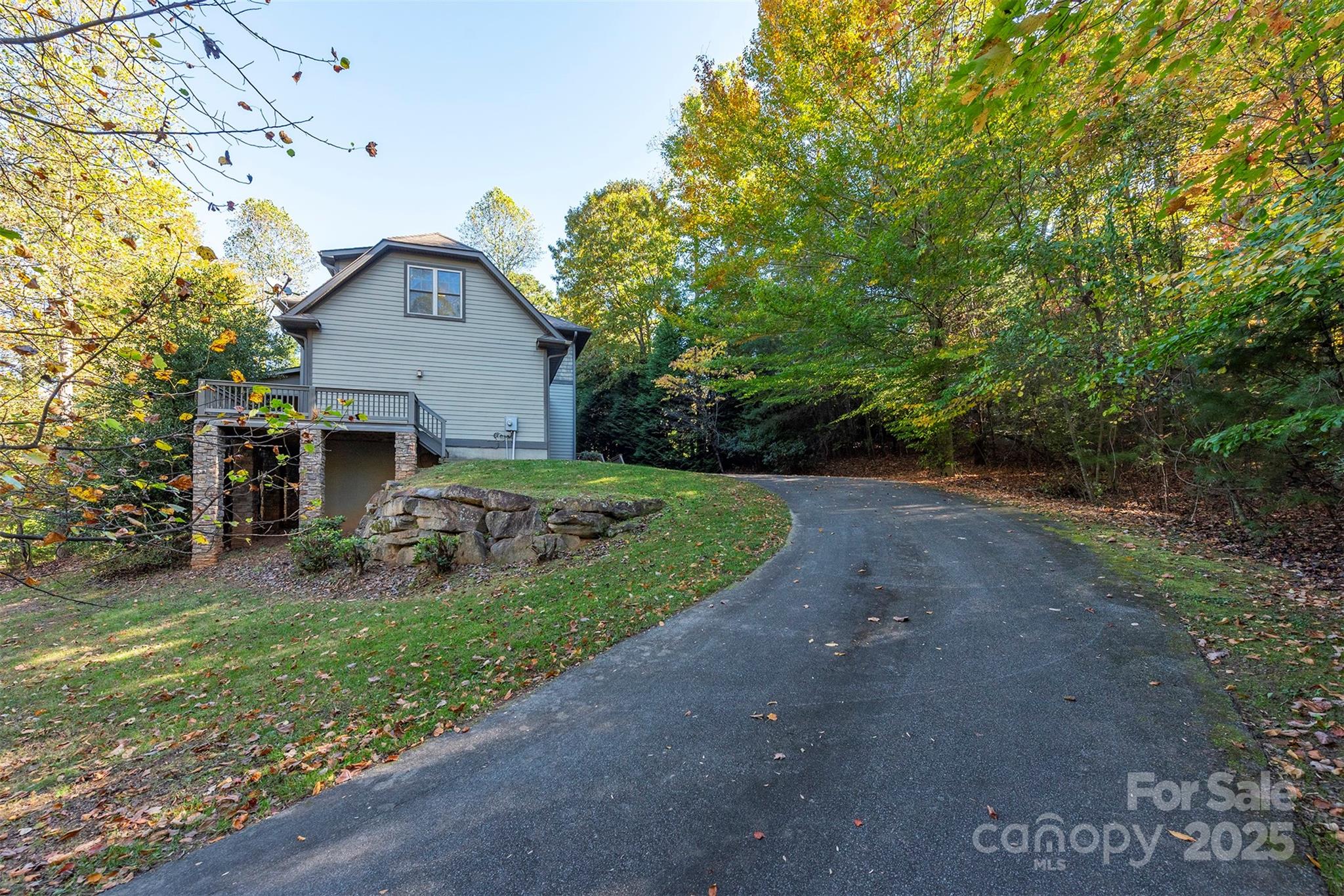4 Yellow Owl Court — Biltmore Lake