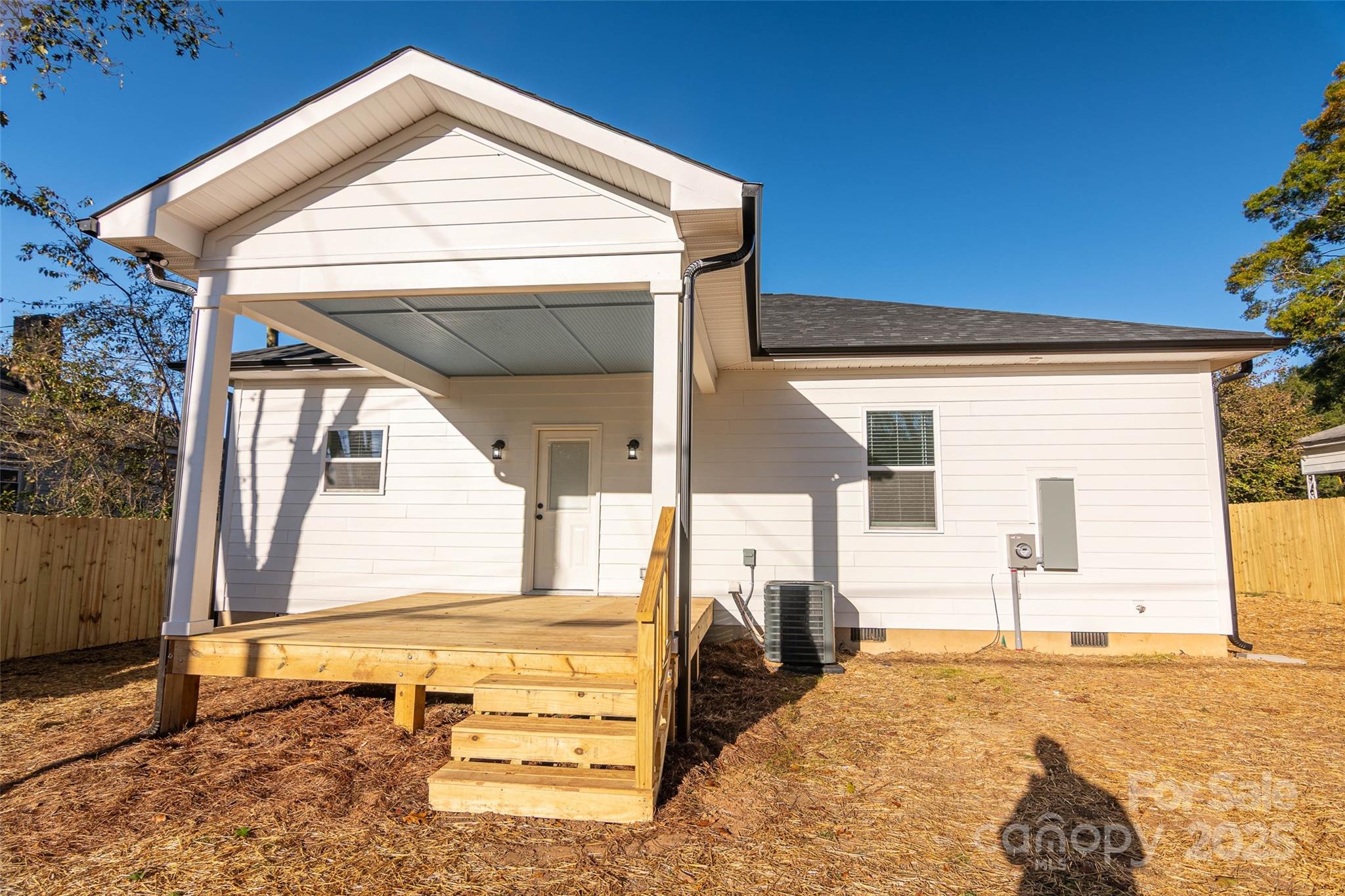719 Smith Street — Shelby