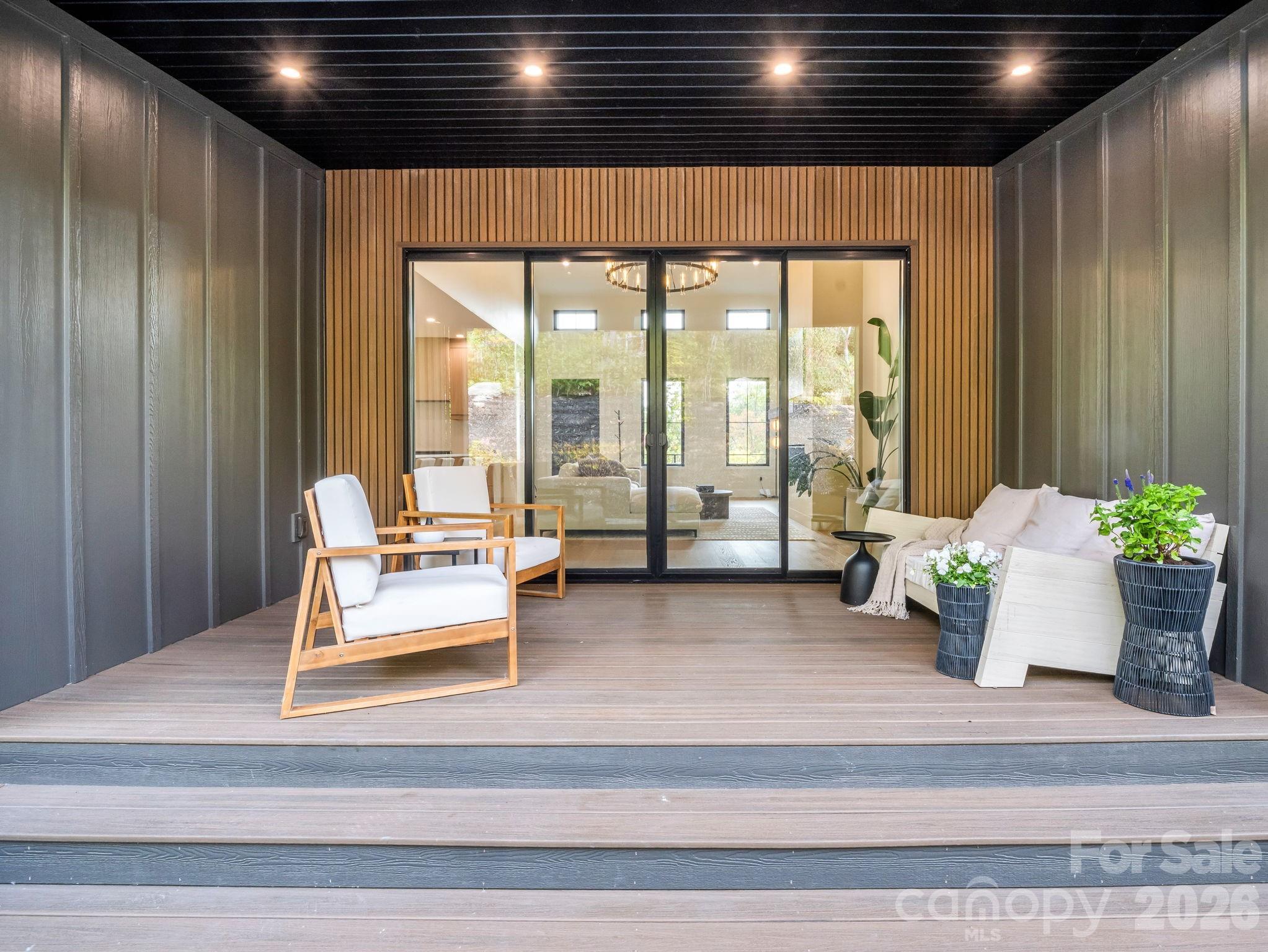 123 Millbrae Loop — Hendersonville