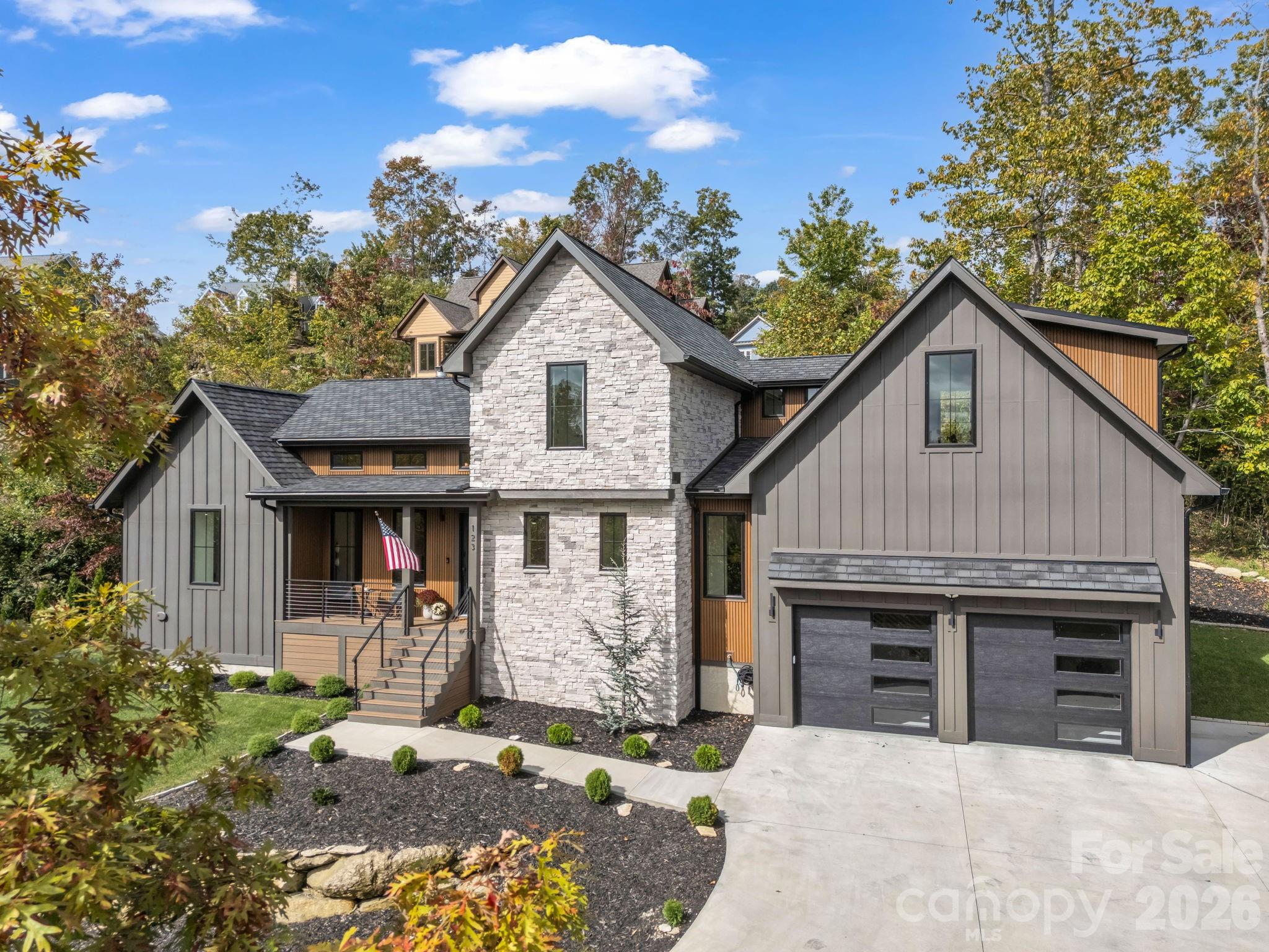 123 Millbrae Loop — Hendersonville