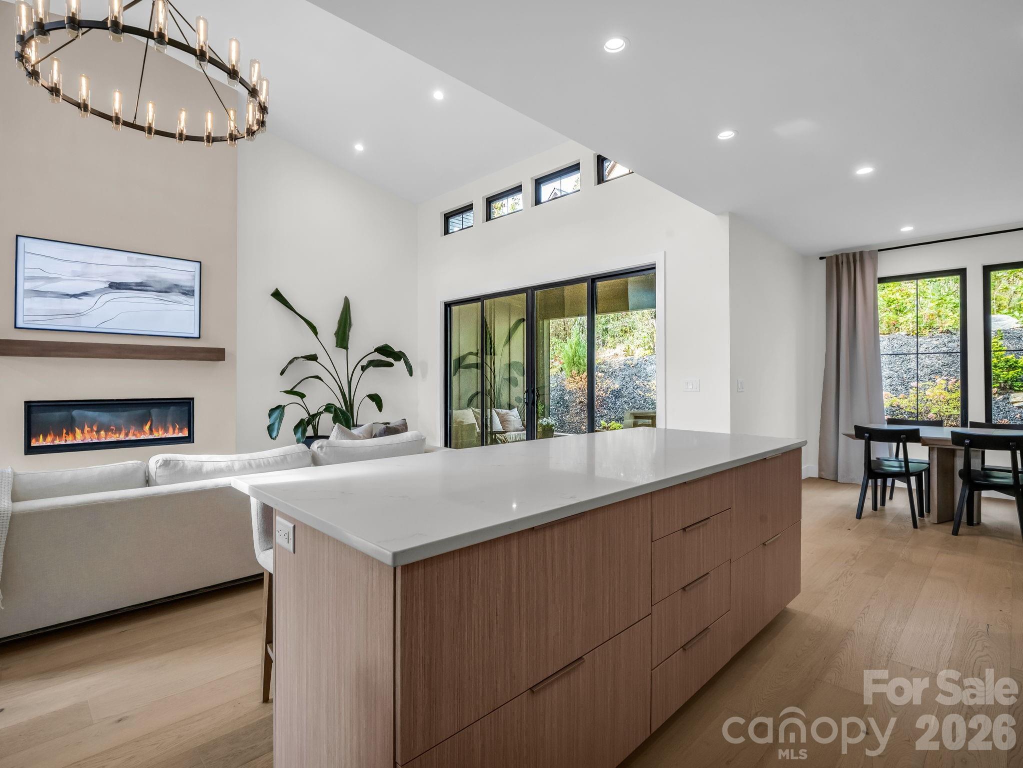 123 Millbrae Loop — Hendersonville