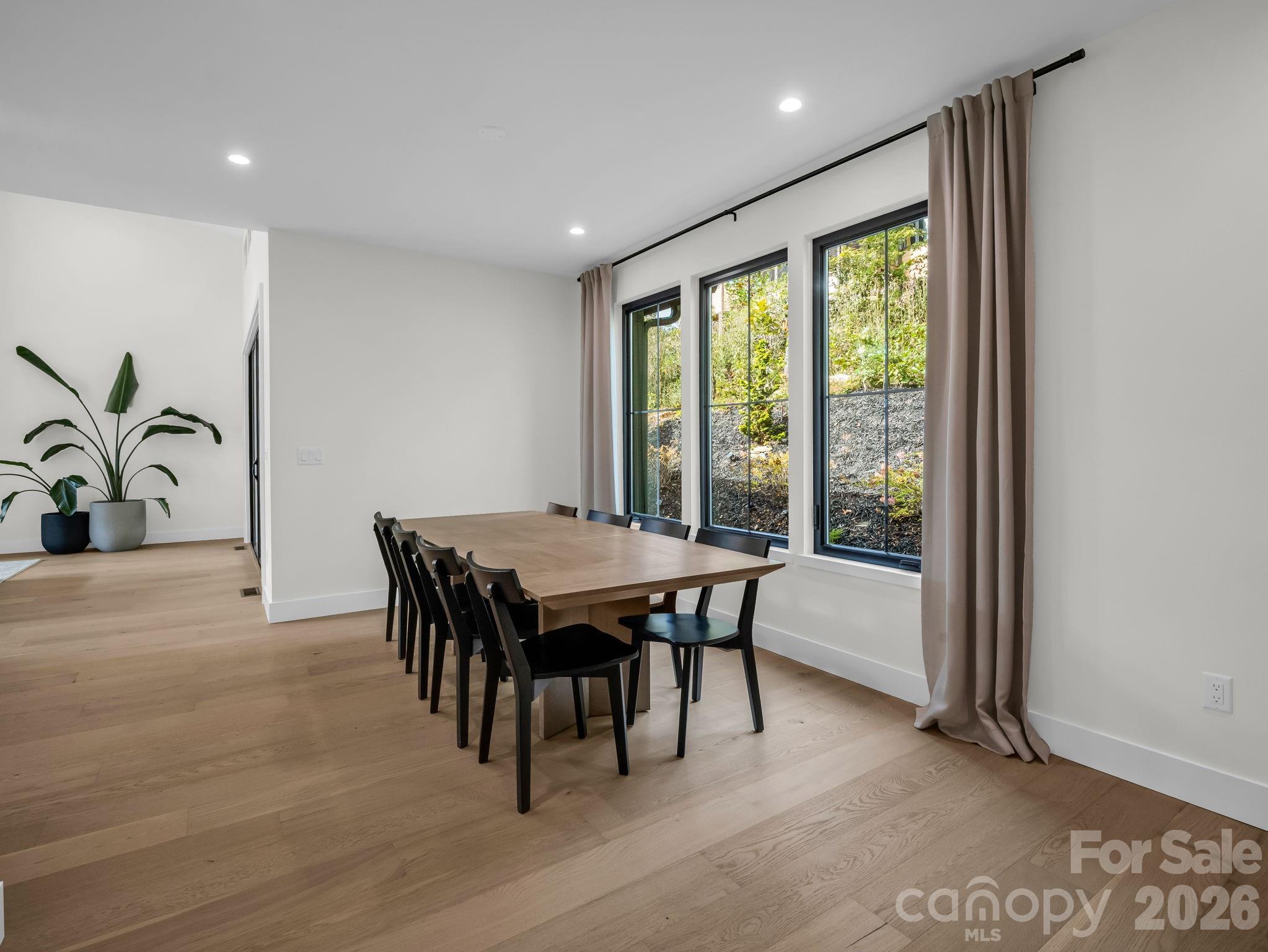 123 Millbrae Loop — Hendersonville