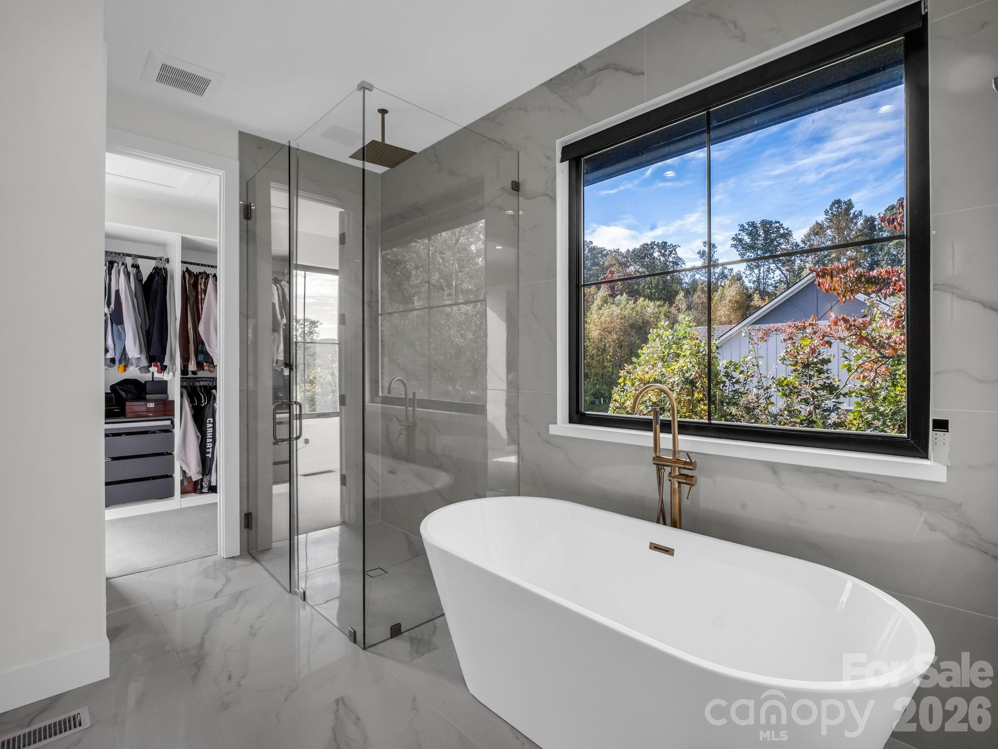 123 Millbrae Loop — Hendersonville