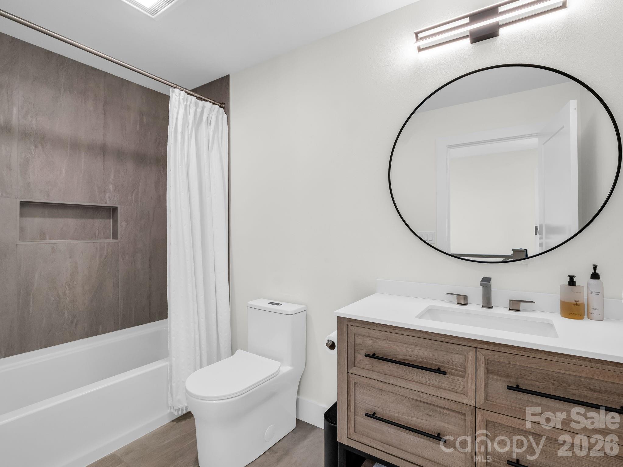 123 Millbrae Loop — Hendersonville