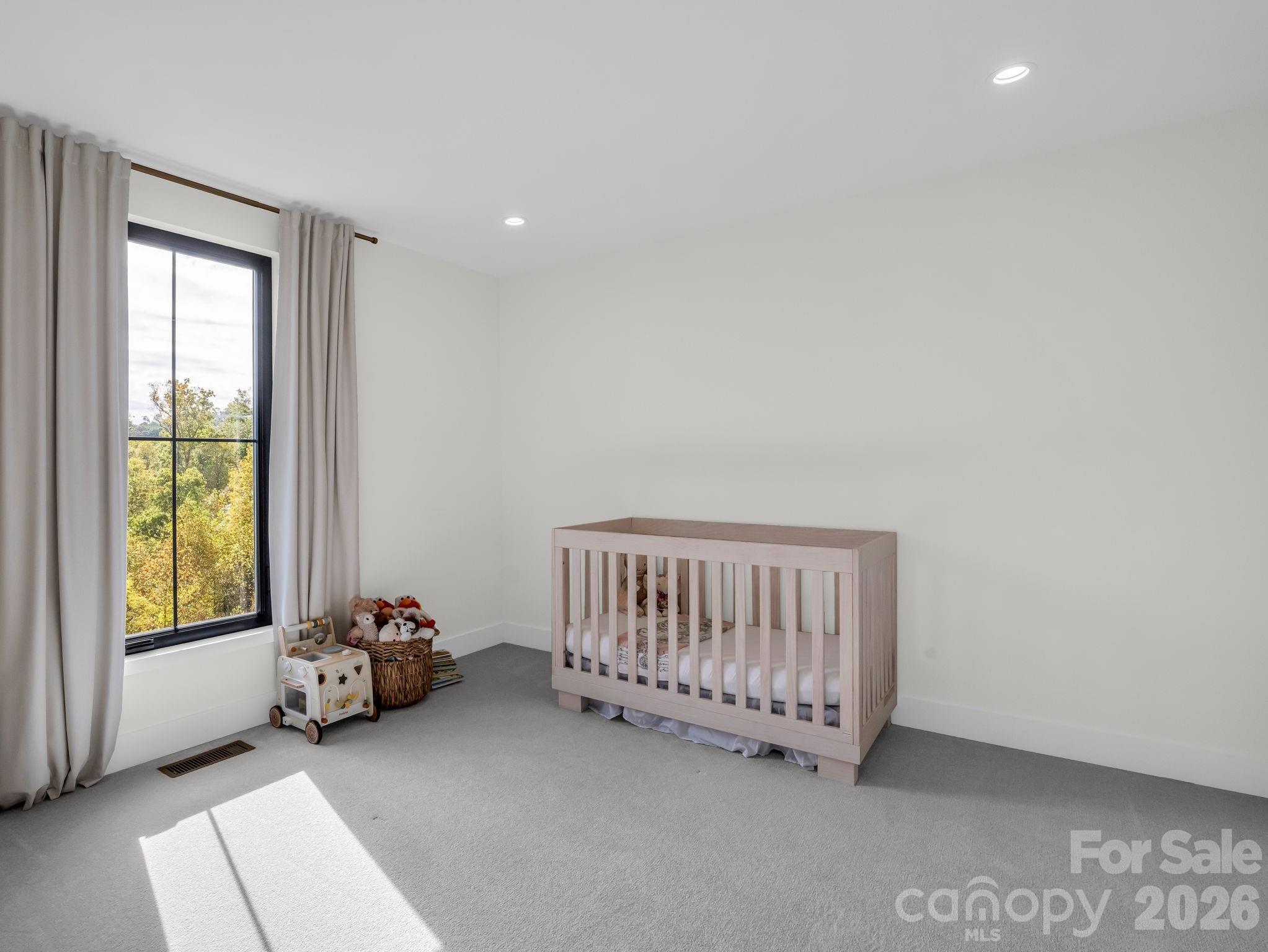 123 Millbrae Loop — Hendersonville