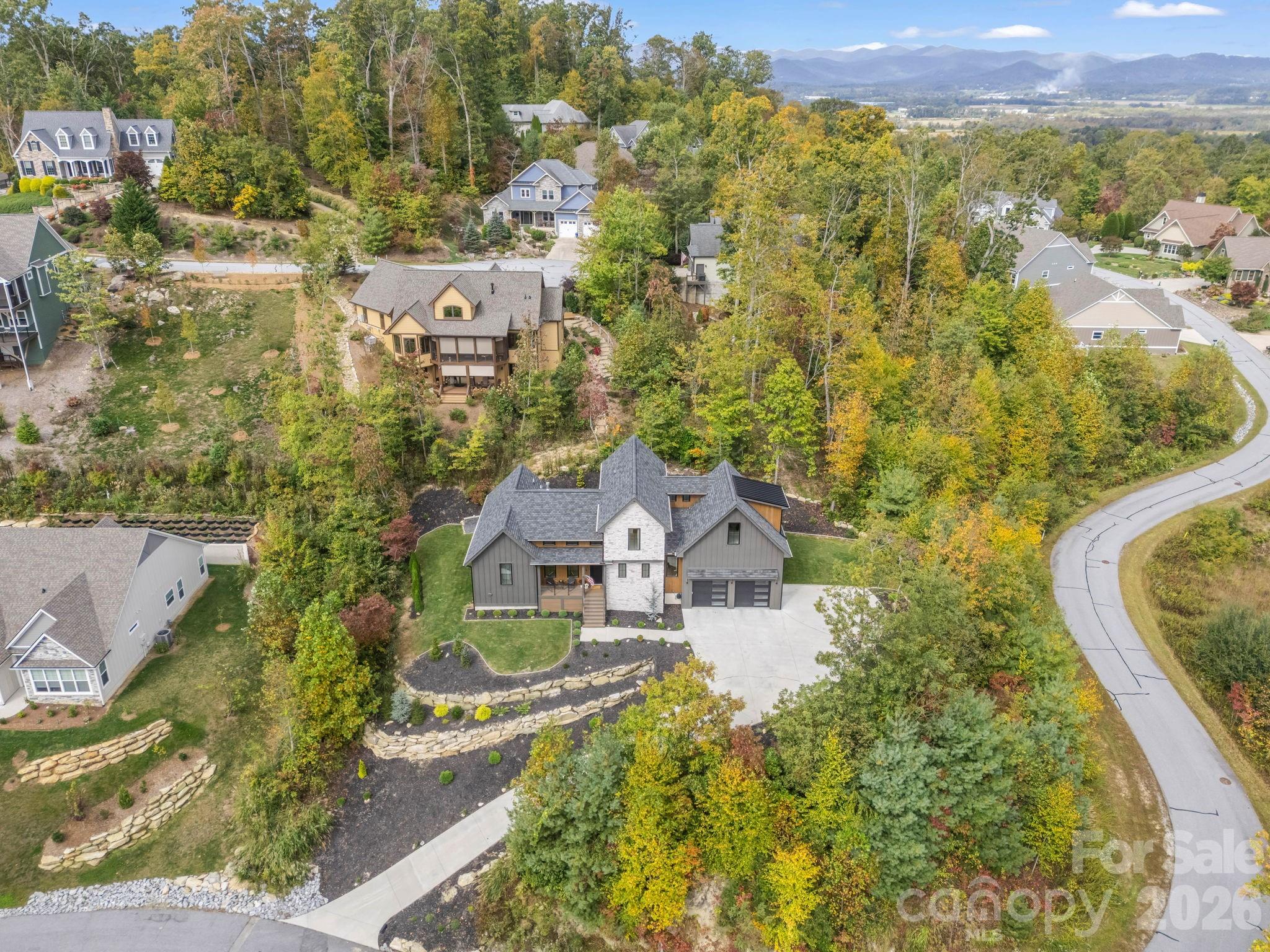 123 Millbrae Loop — Hendersonville