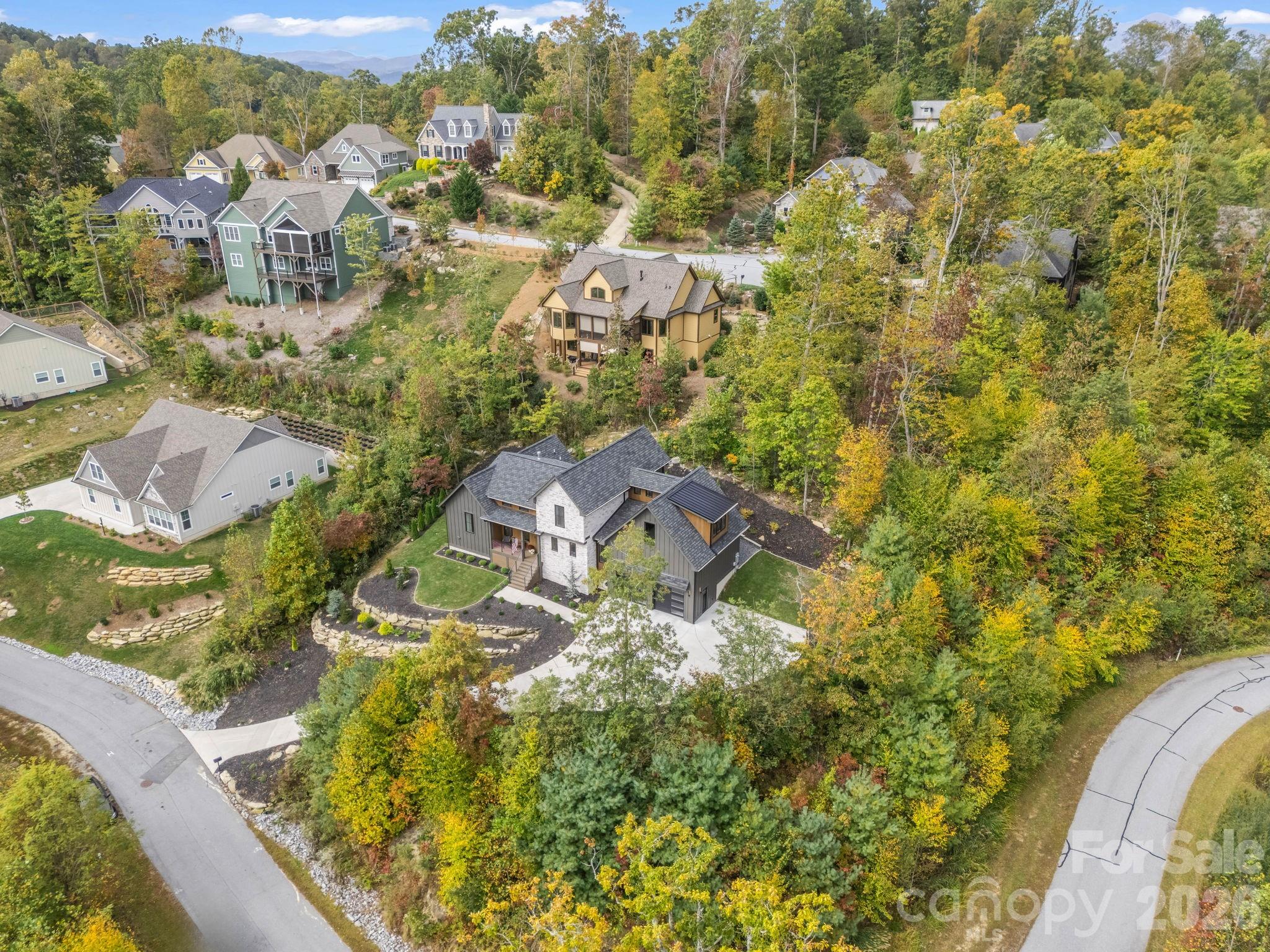123 Millbrae Loop — Hendersonville