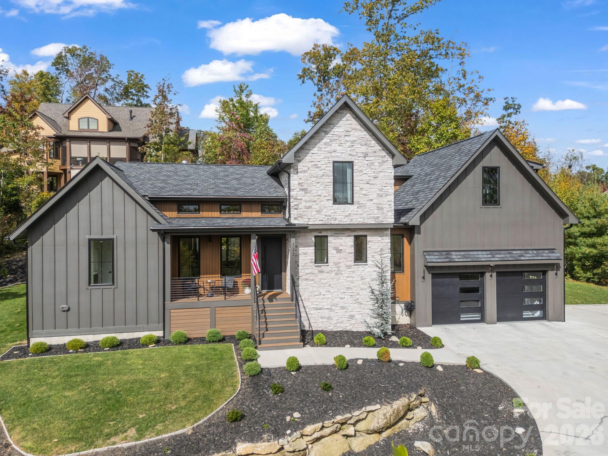 123 Millbrae Loop — Hendersonville