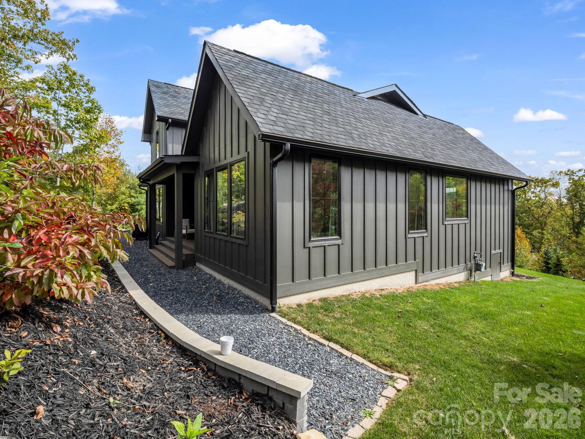 123 Millbrae Loop — Hendersonville