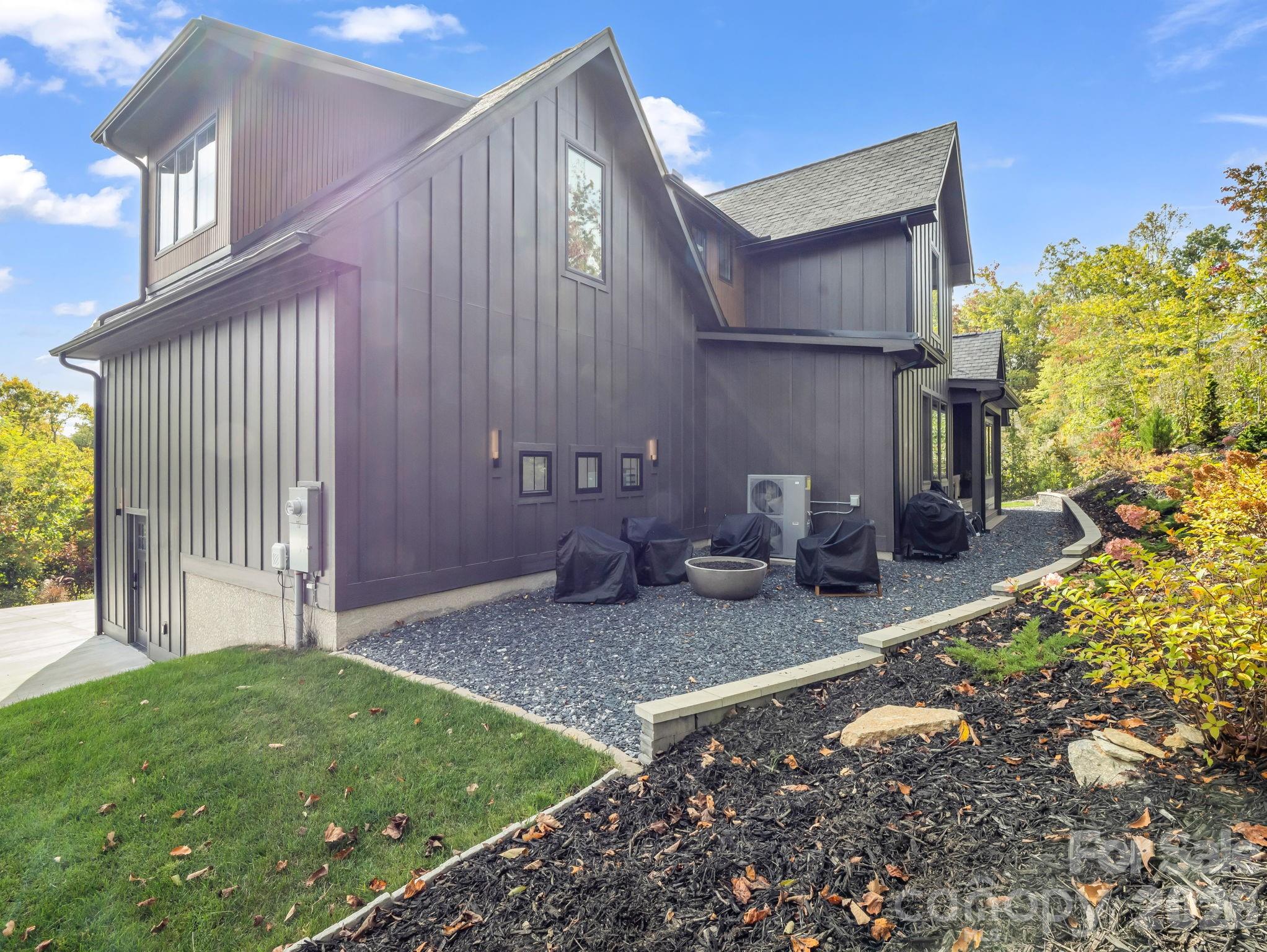 123 Millbrae Loop — Hendersonville