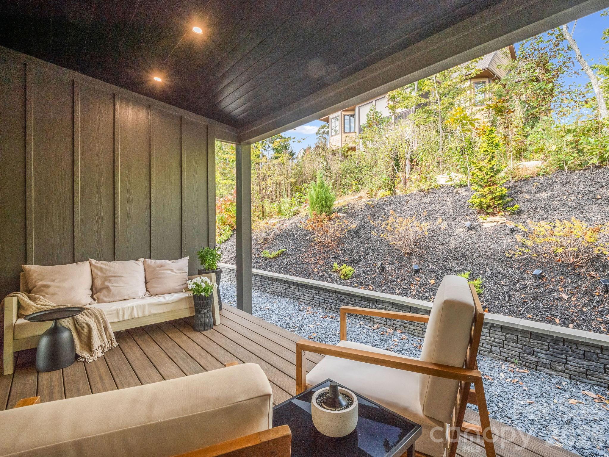 123 Millbrae Loop — Hendersonville