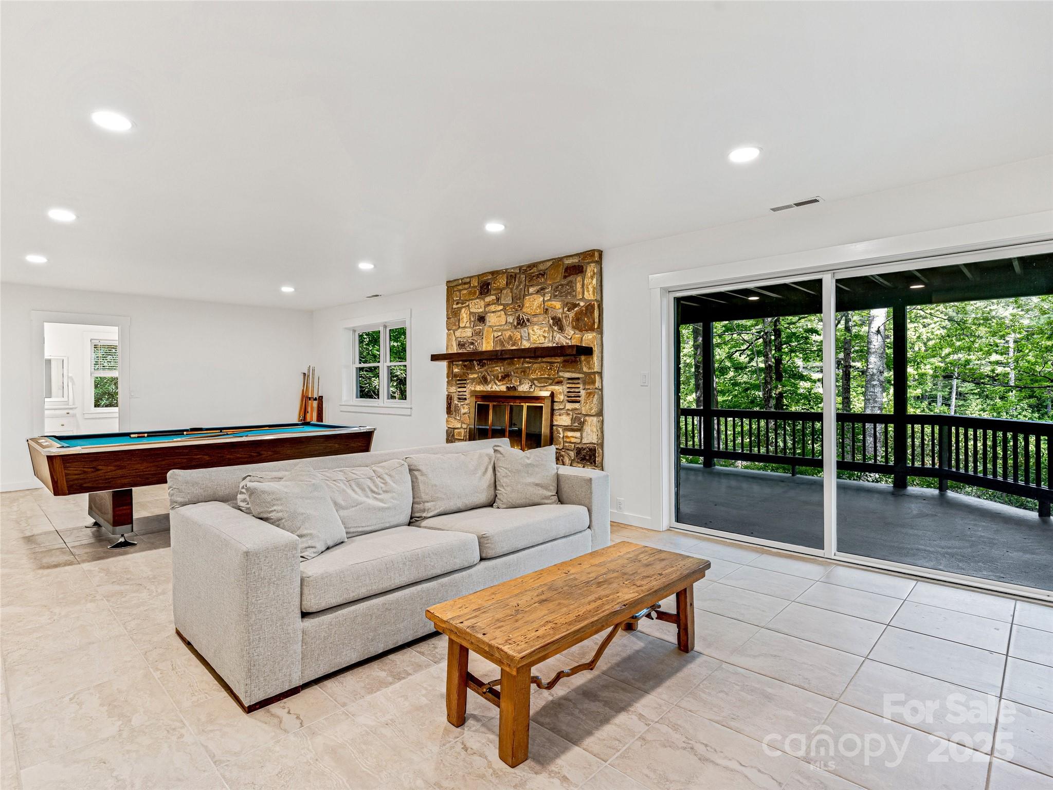 412 Cherokee Trace — Lake Toxaway