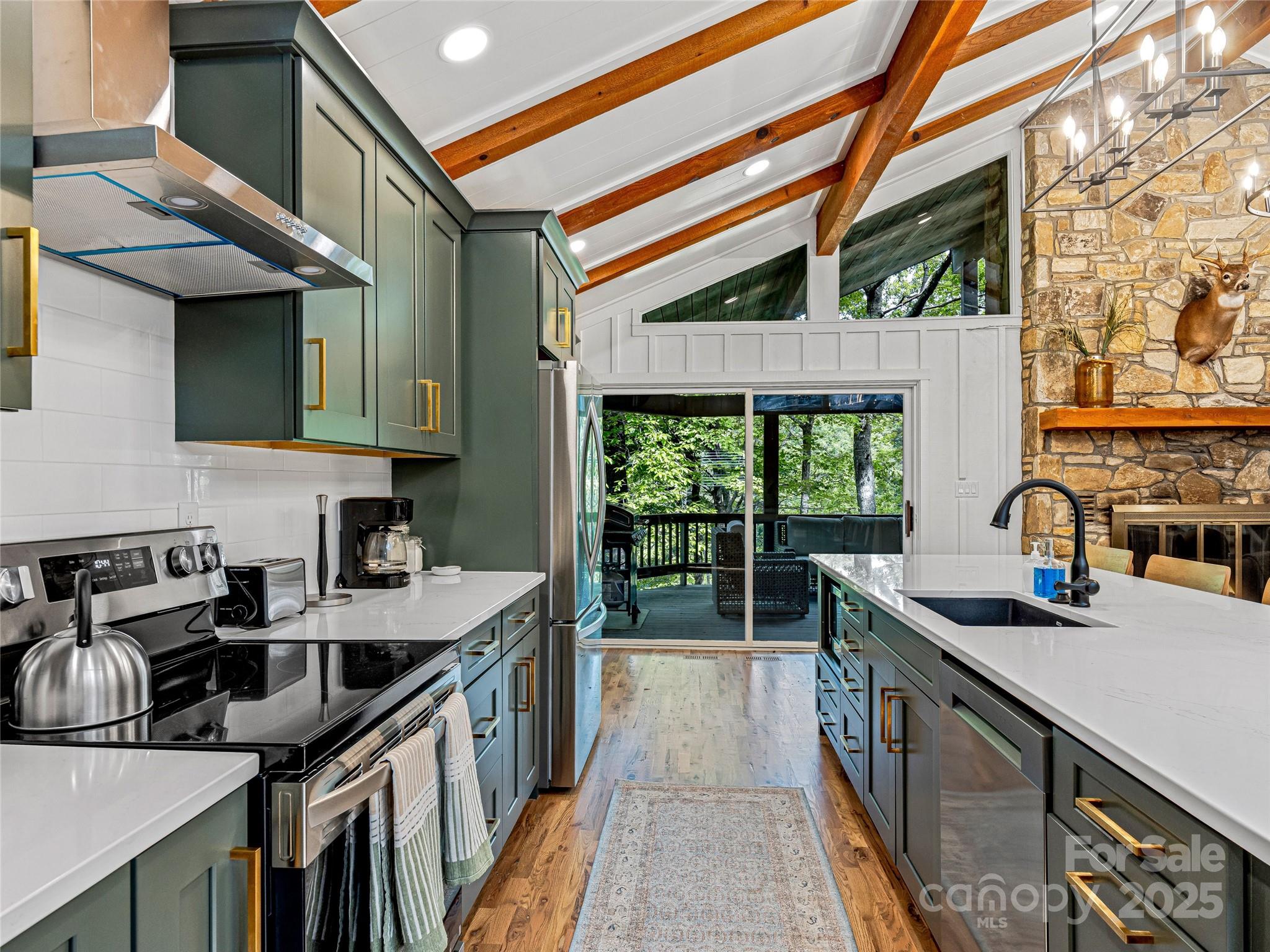 412 Cherokee Trace — Lake Toxaway