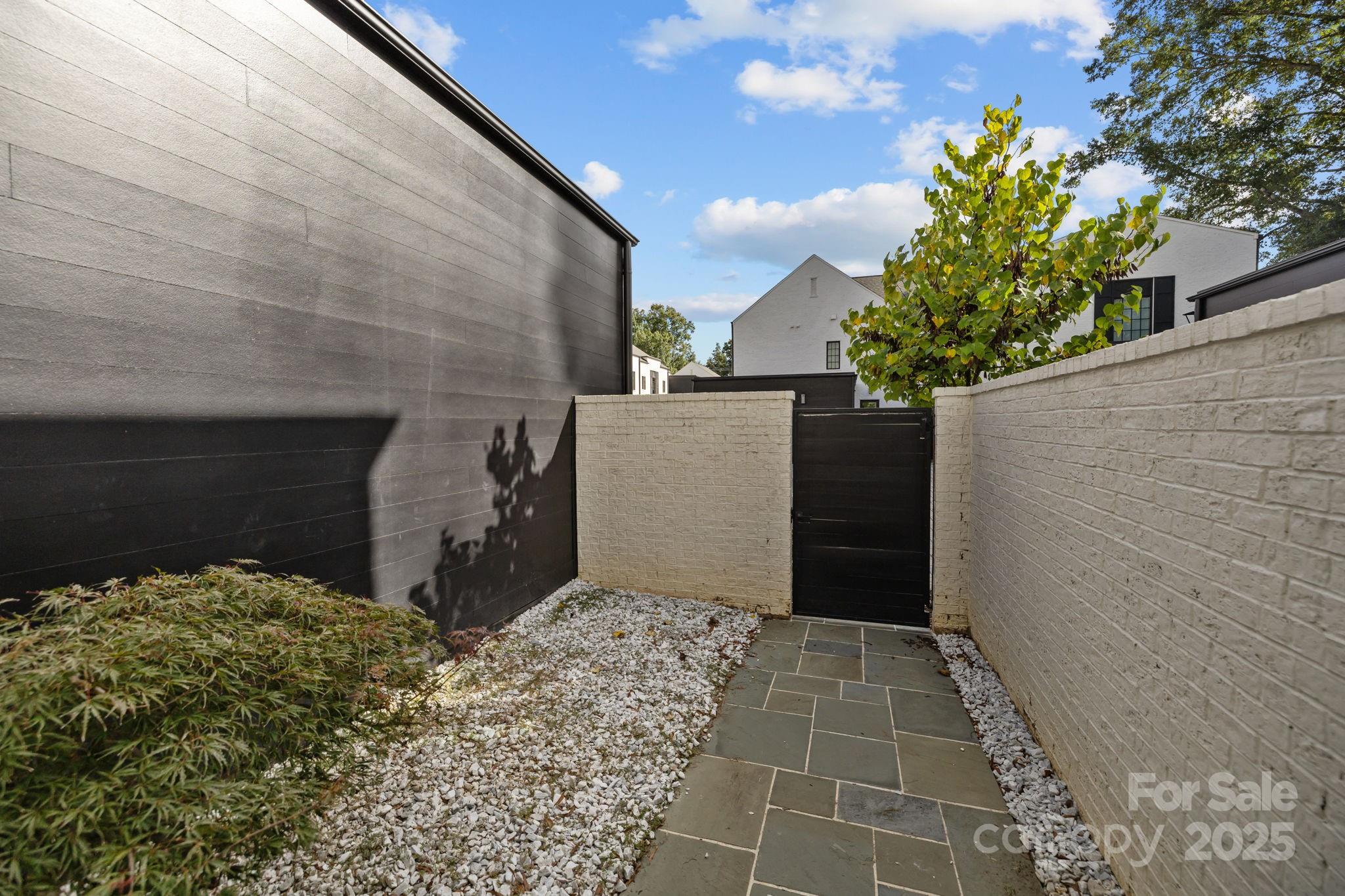 9004 Tynecastle Commons Court — Charlotte