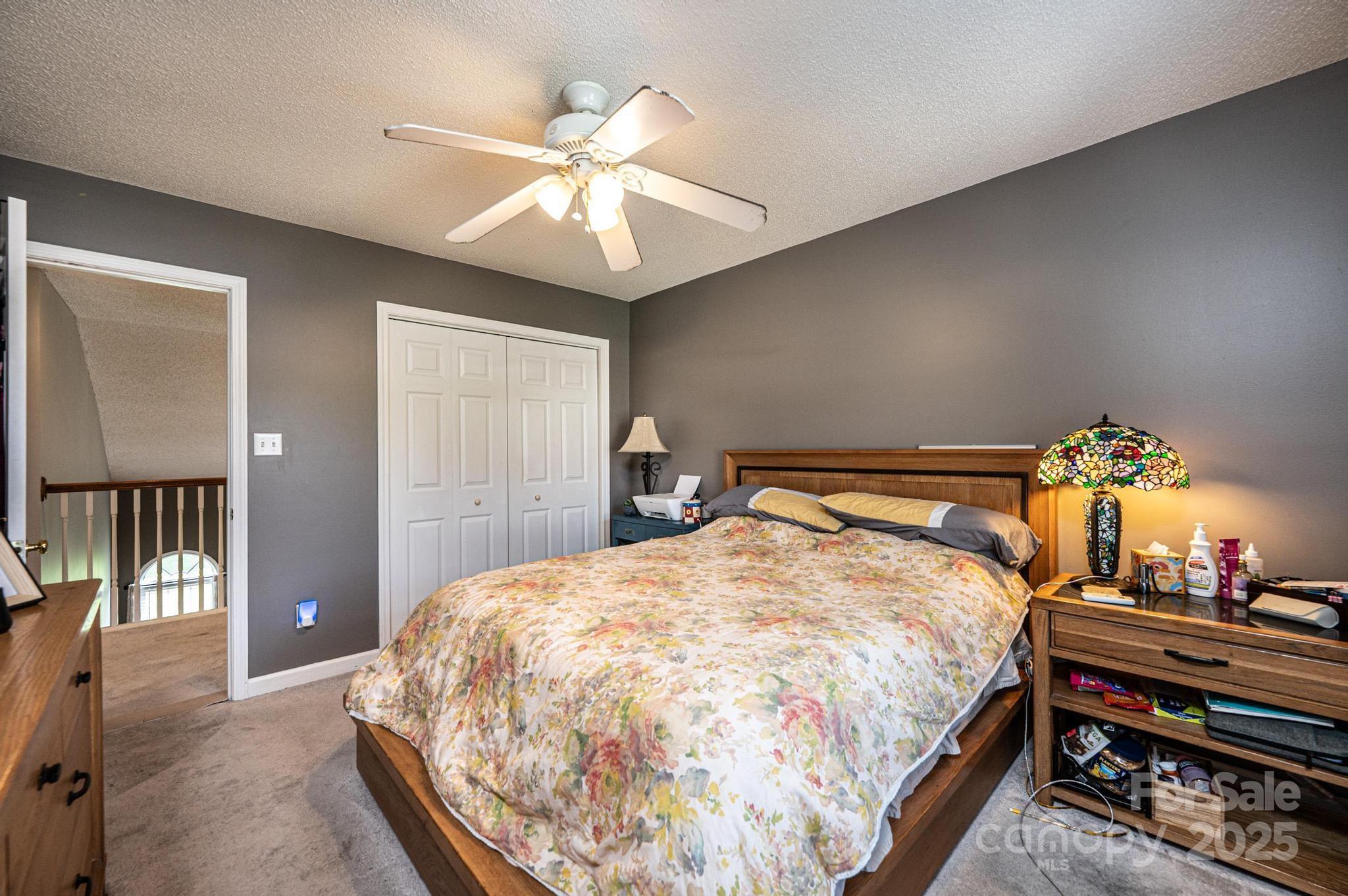 1472 Sweetbriar Lane — Hickory